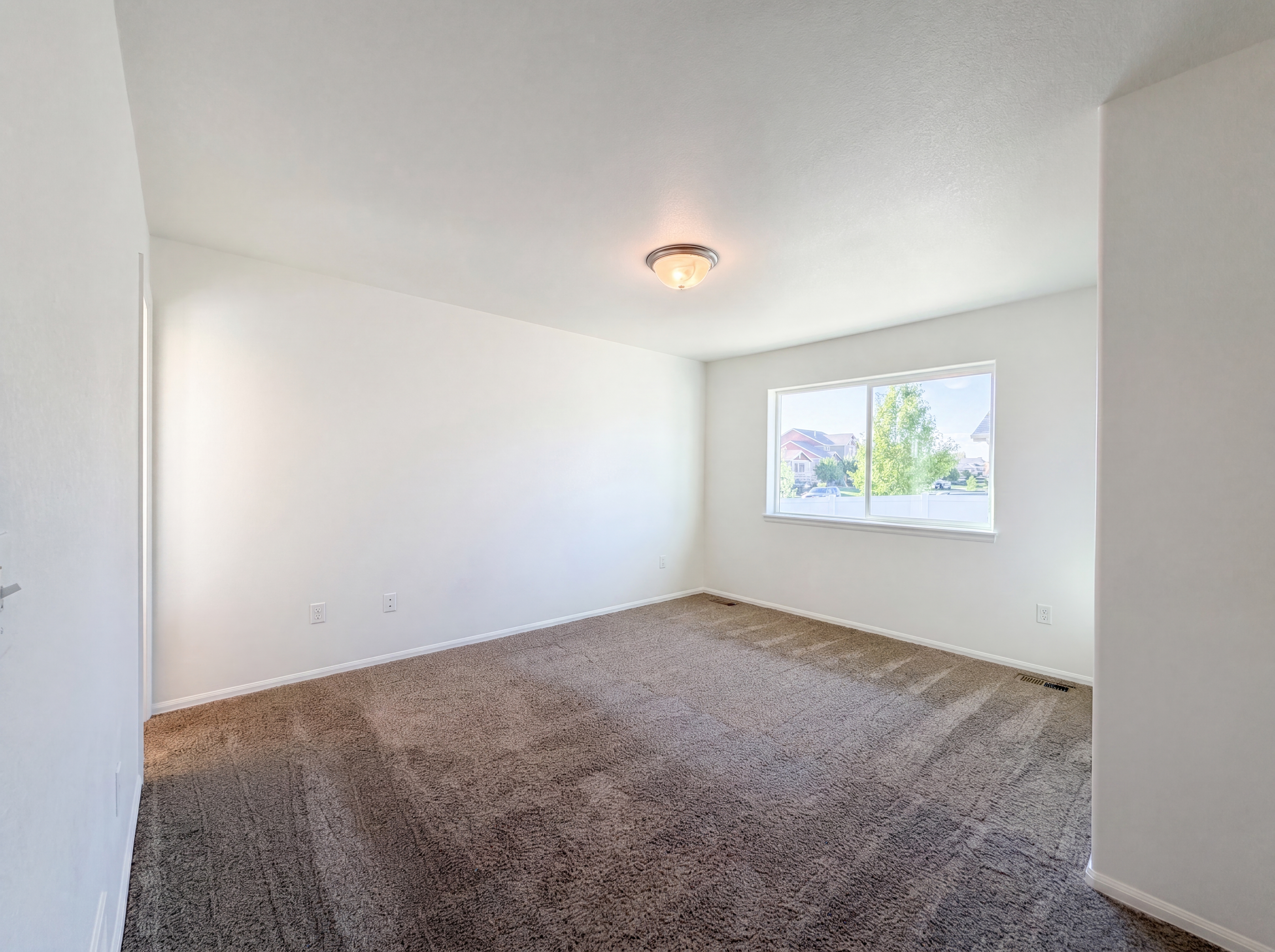 Photo 9 of 30 of 948 Scotch Pine Dr, Severance, CO