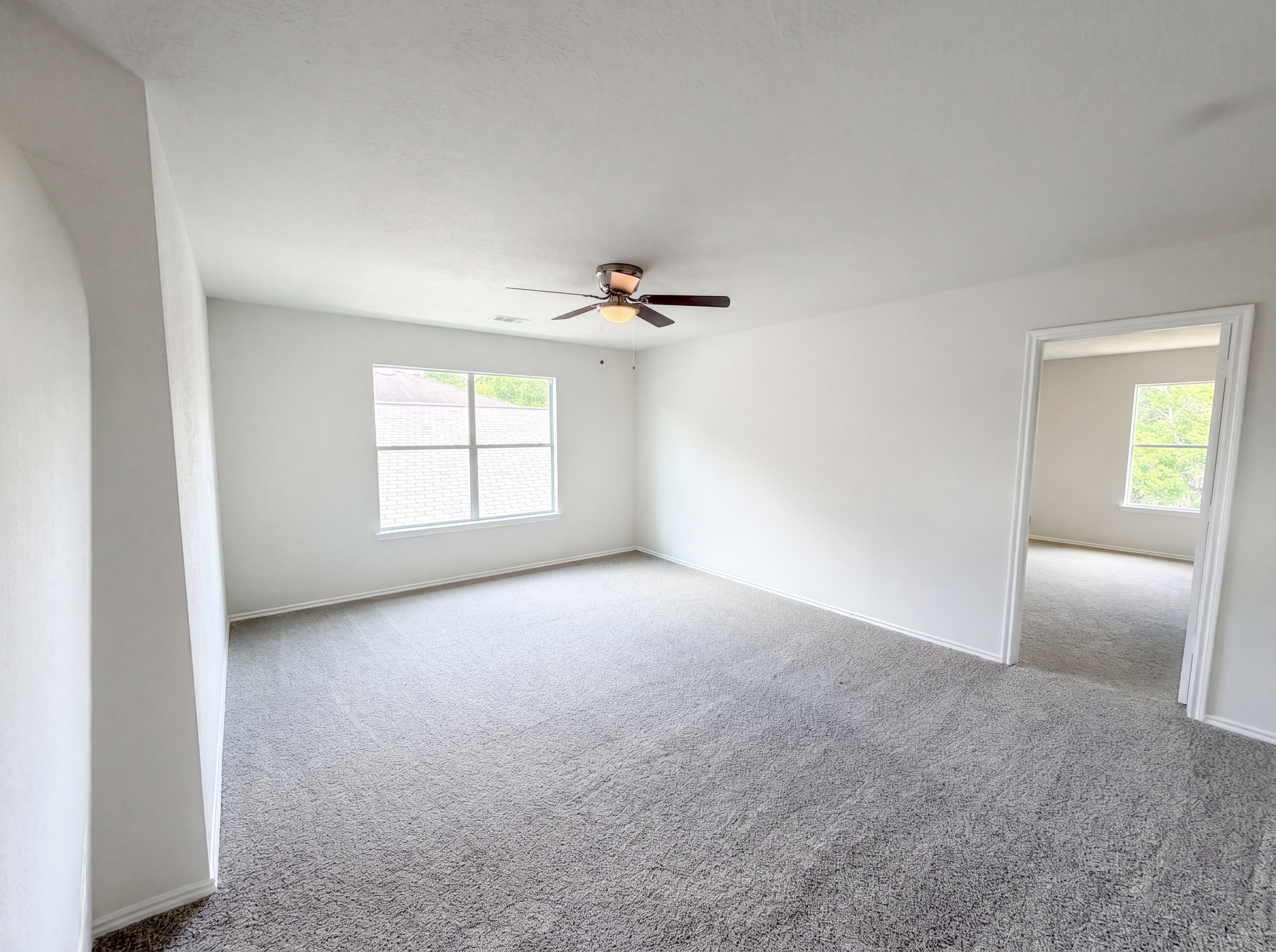 Photo 18 of 25 of 939 Staffordale Manor Ln, Houston, TX