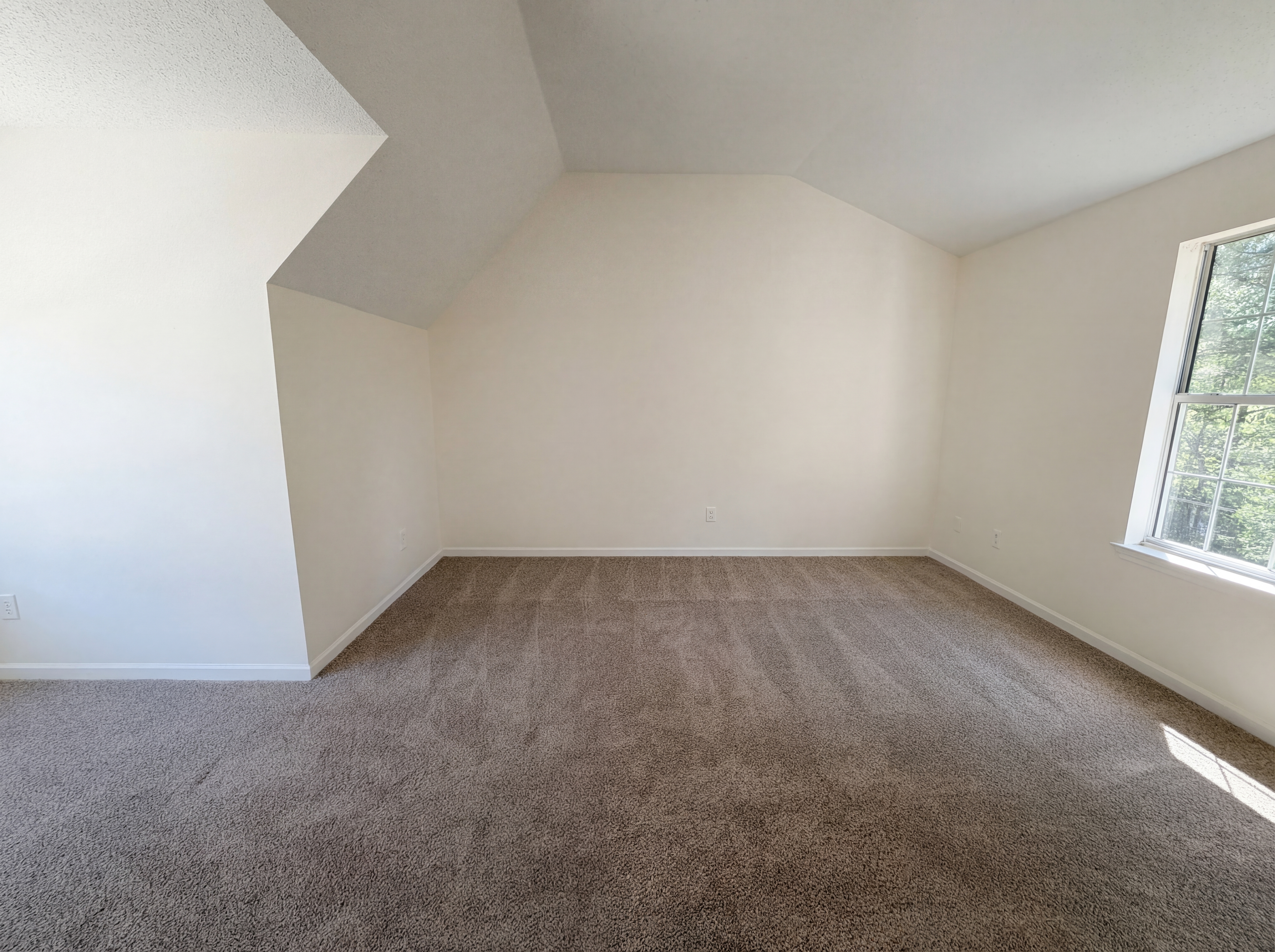 Photo 15 of 23 of 2214 Rambling Way, Lithonia, GA
