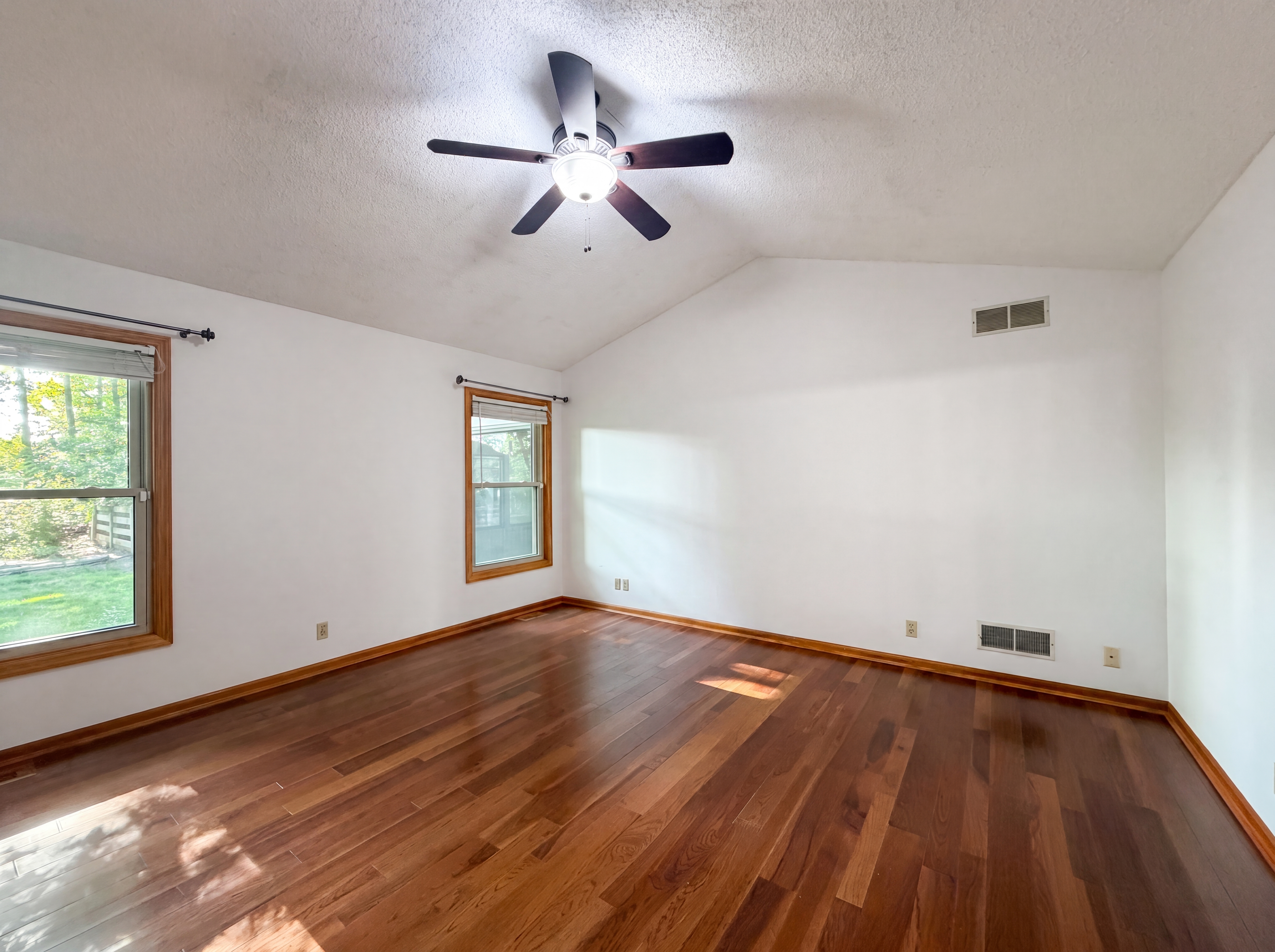 Photo 18 of 23 of 2129 Greenpine Dr, Cincinnati, OH