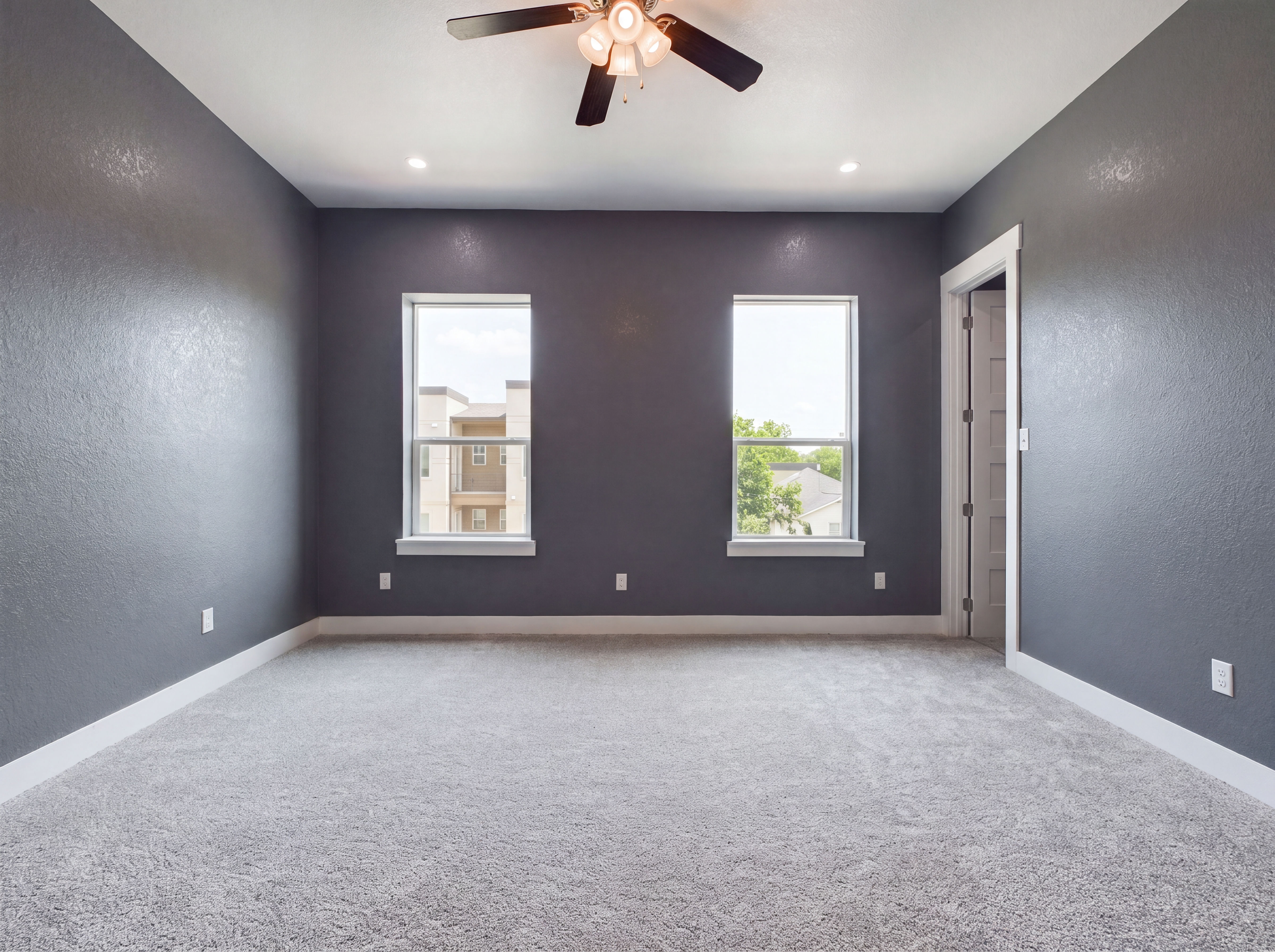 Photo 4 of 19 of 4704 Ward St, Houston, TX