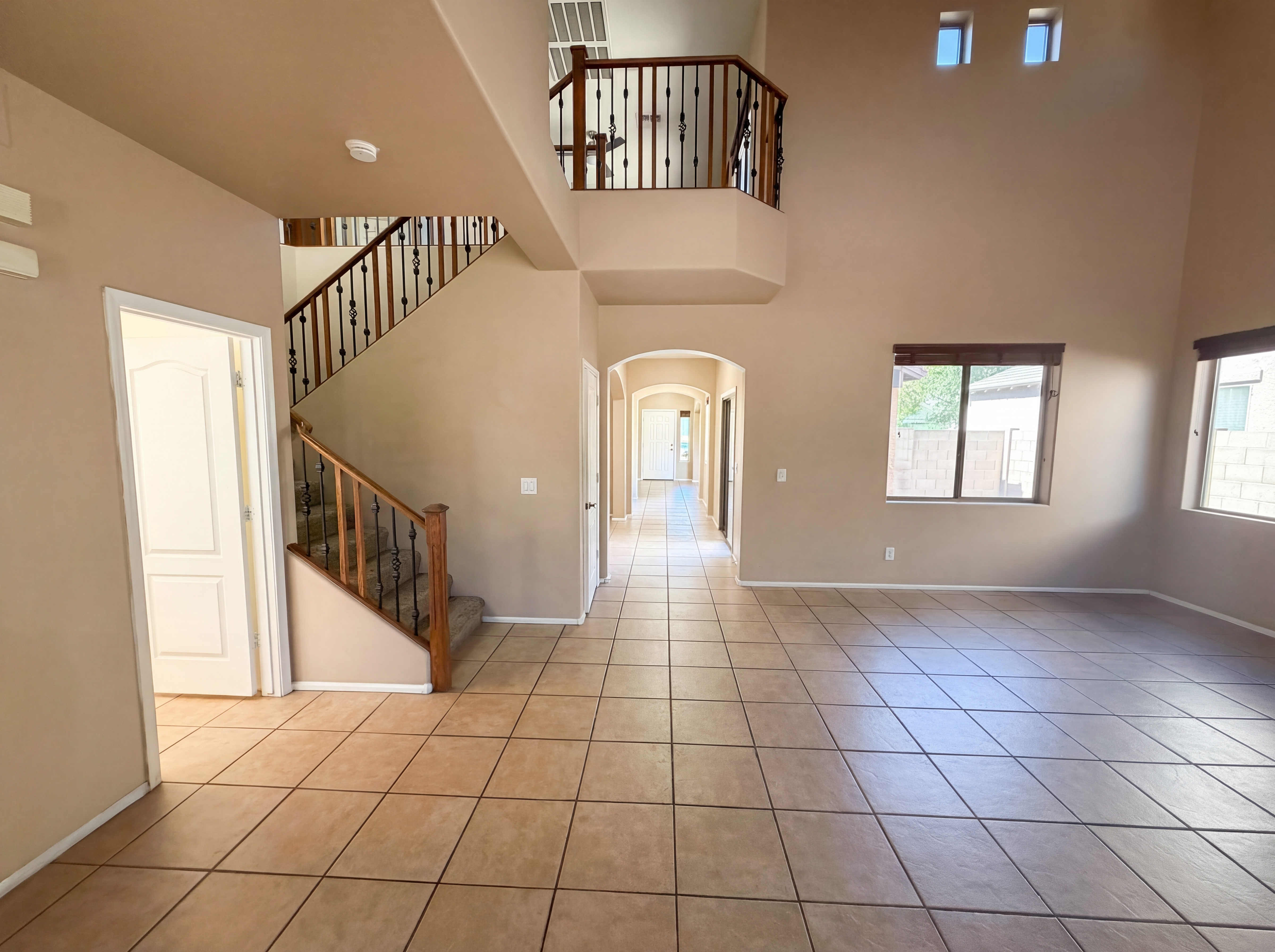 Photo 15 of 39 of 2634 E Ridge Creek Rd, Phoenix, AZ