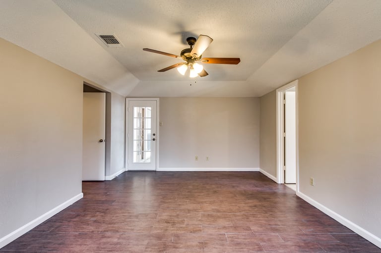 Photo 15 of 30 - 3233 Hastings St, Mesquite, TX 75149