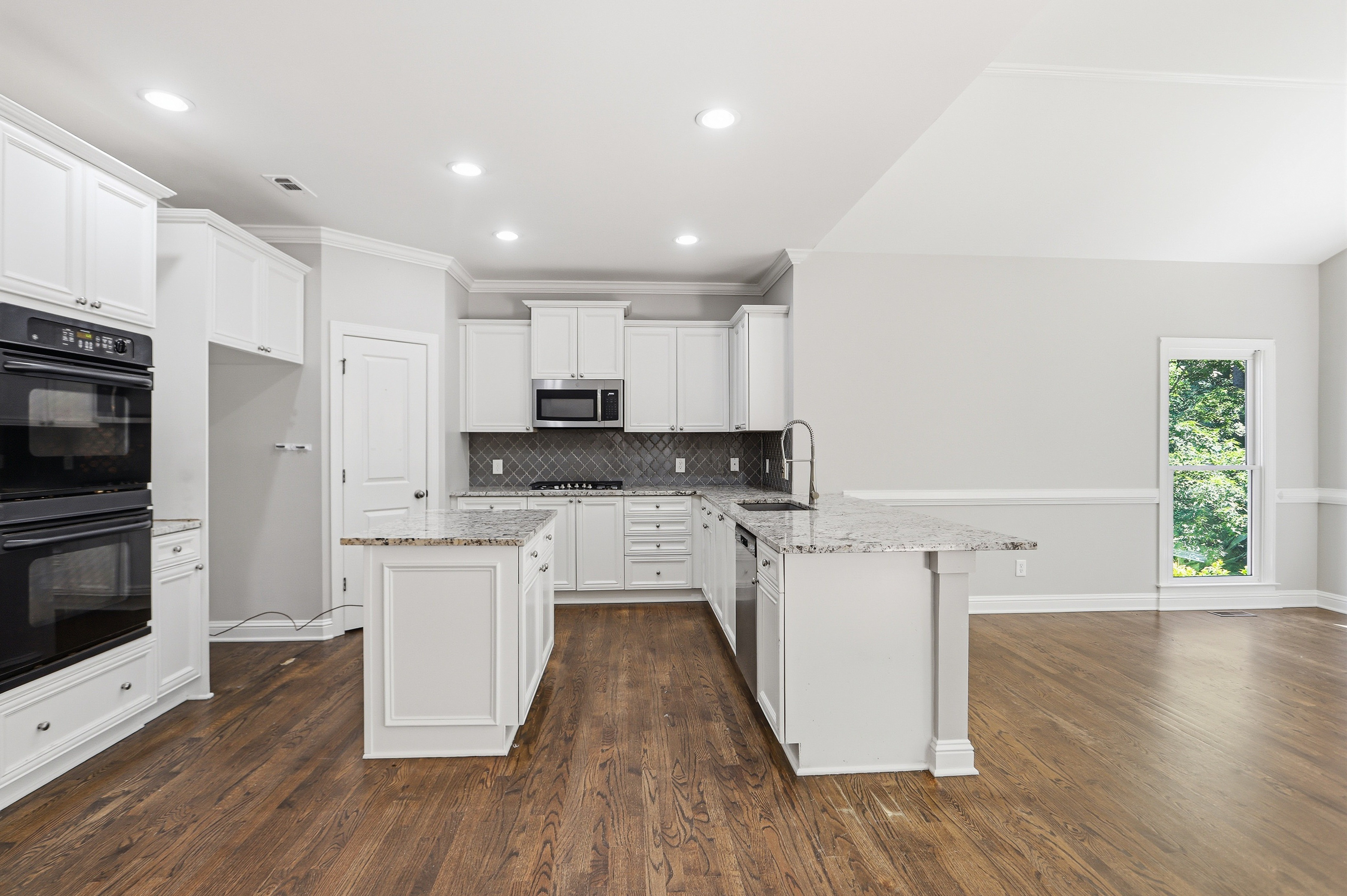 Photo 2 of 51 of 106 Lumpkin Way, Canton, GA