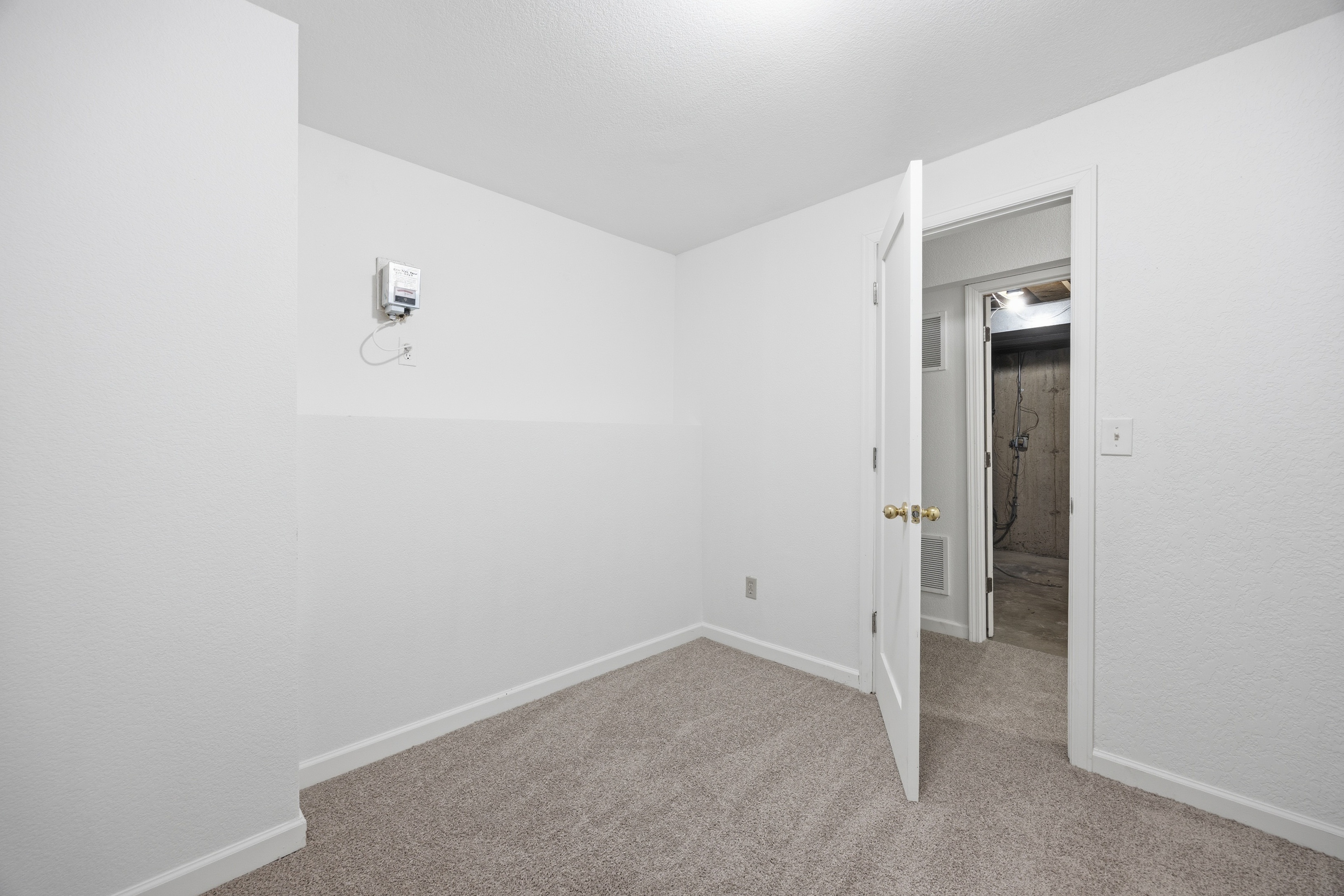 Photo 40 of 51 of 912 Amsterdam Dr, Colorado Springs, CO