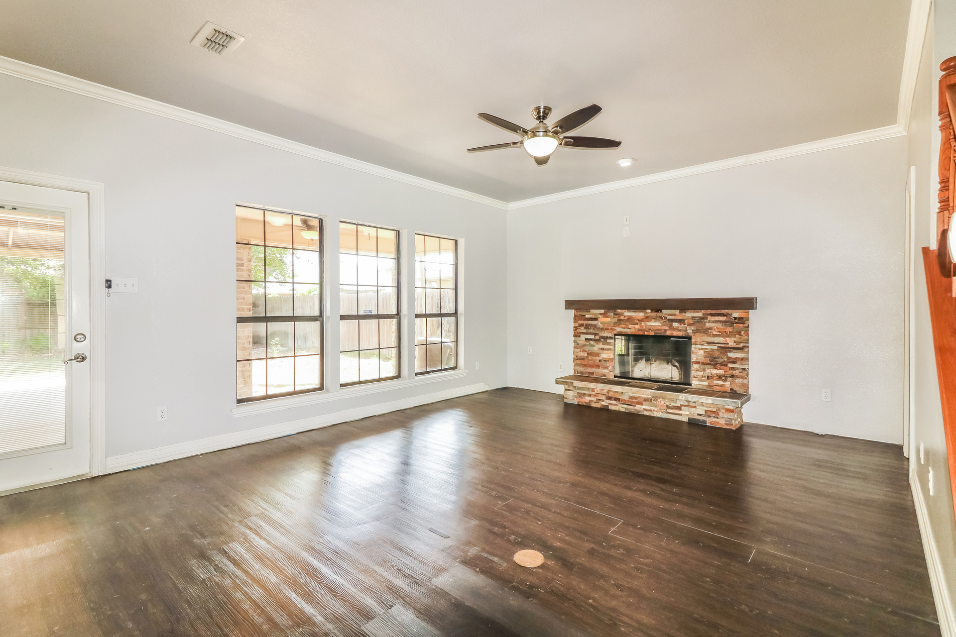 Photo 3 of 22 of 6309 Saint Denis St, Corpus Christi, TX