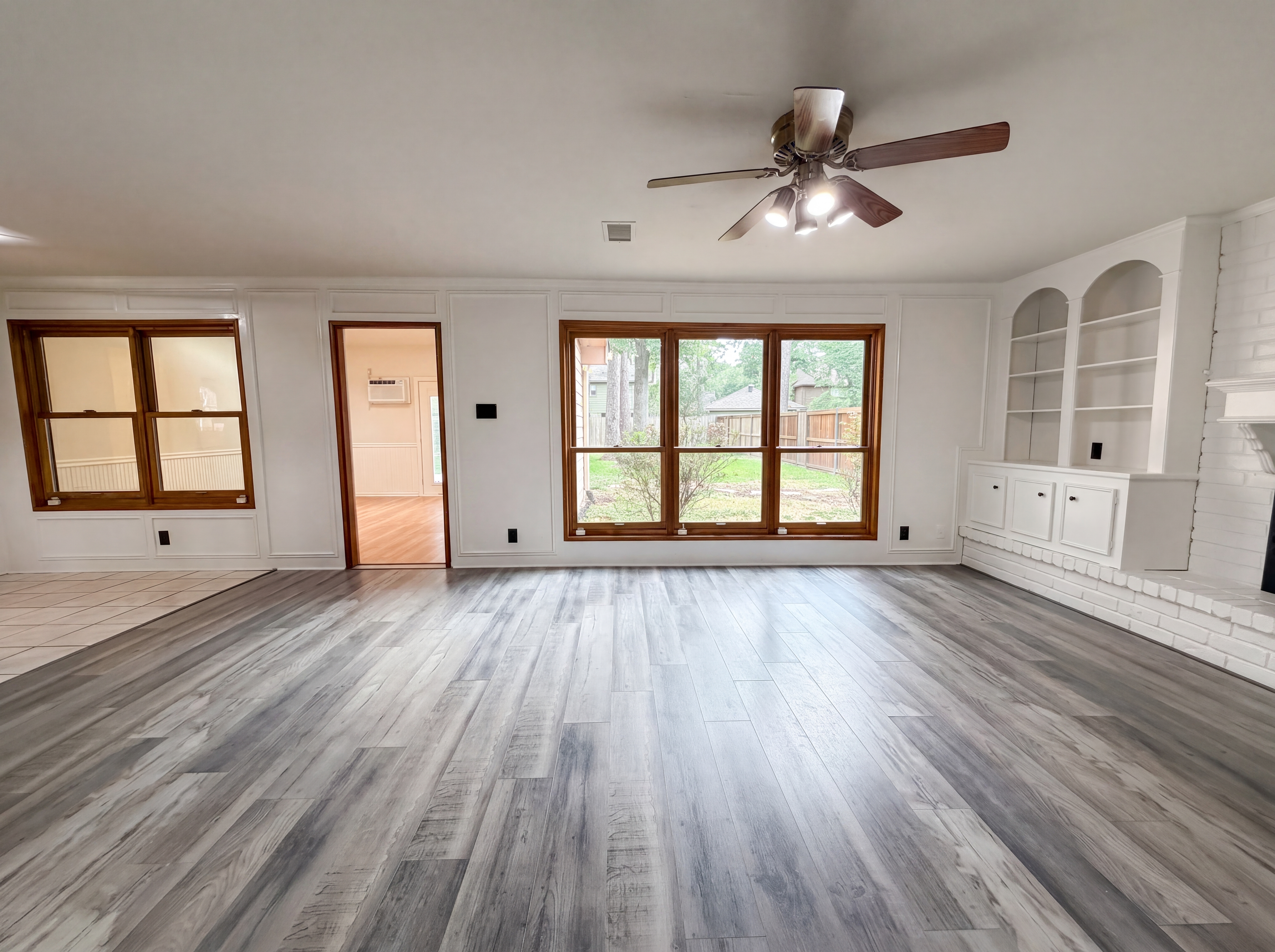 Photo 8 of 23 of 17518 Rustington Dr, Spring, TX
