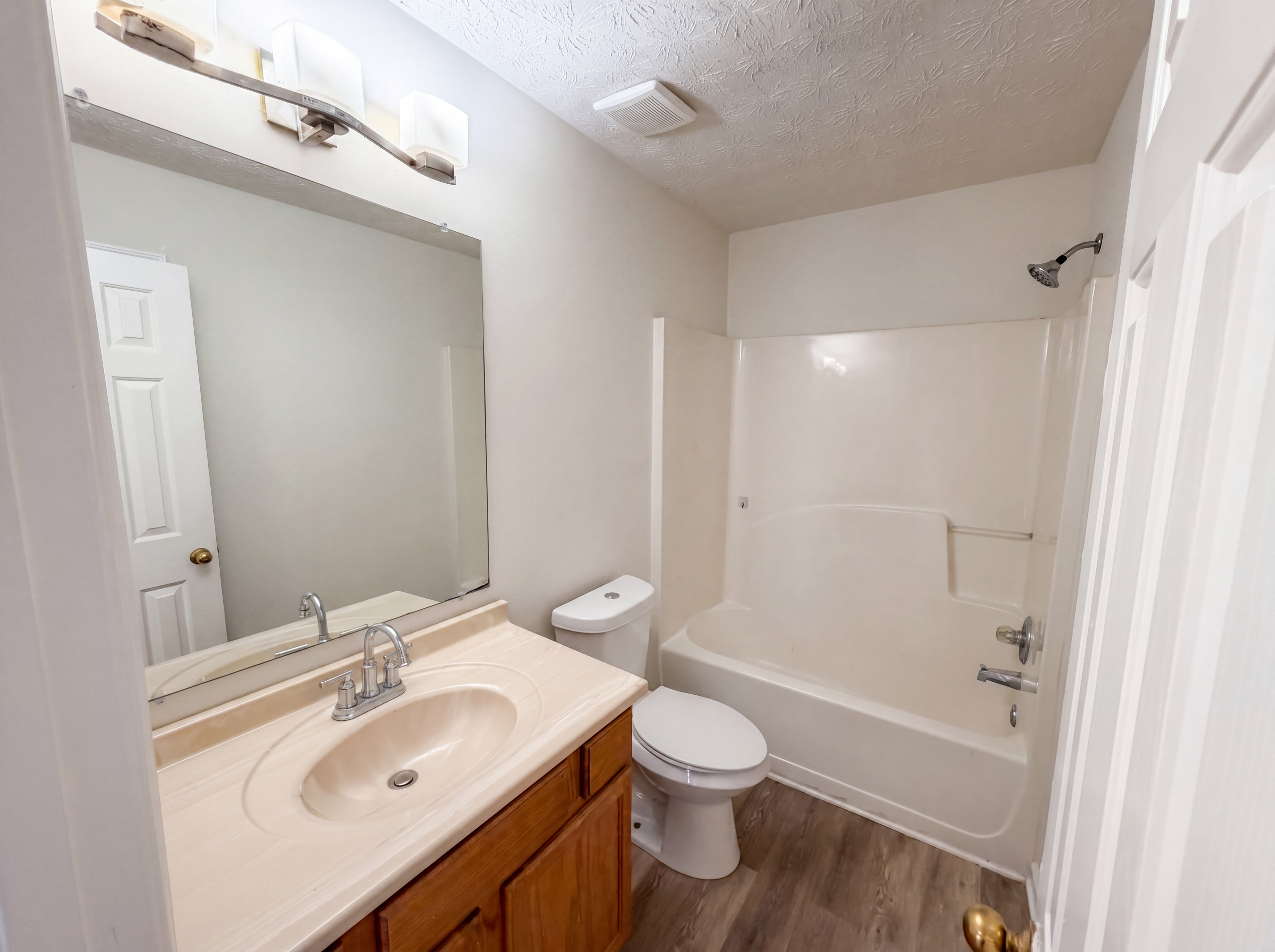 Photo 17 of 55 of 835 Shadow Lake Dr, Lithonia, GA
