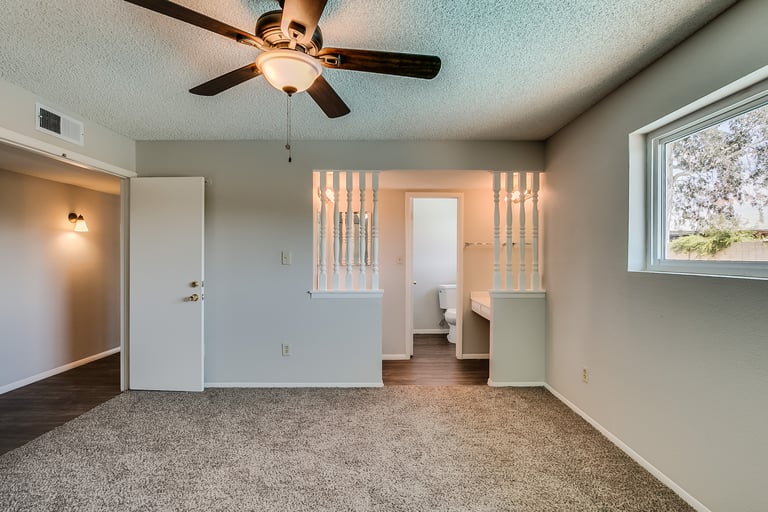 Photo 5 of 39 - 18821 N 13th Dr, Phoenix, AZ 85027