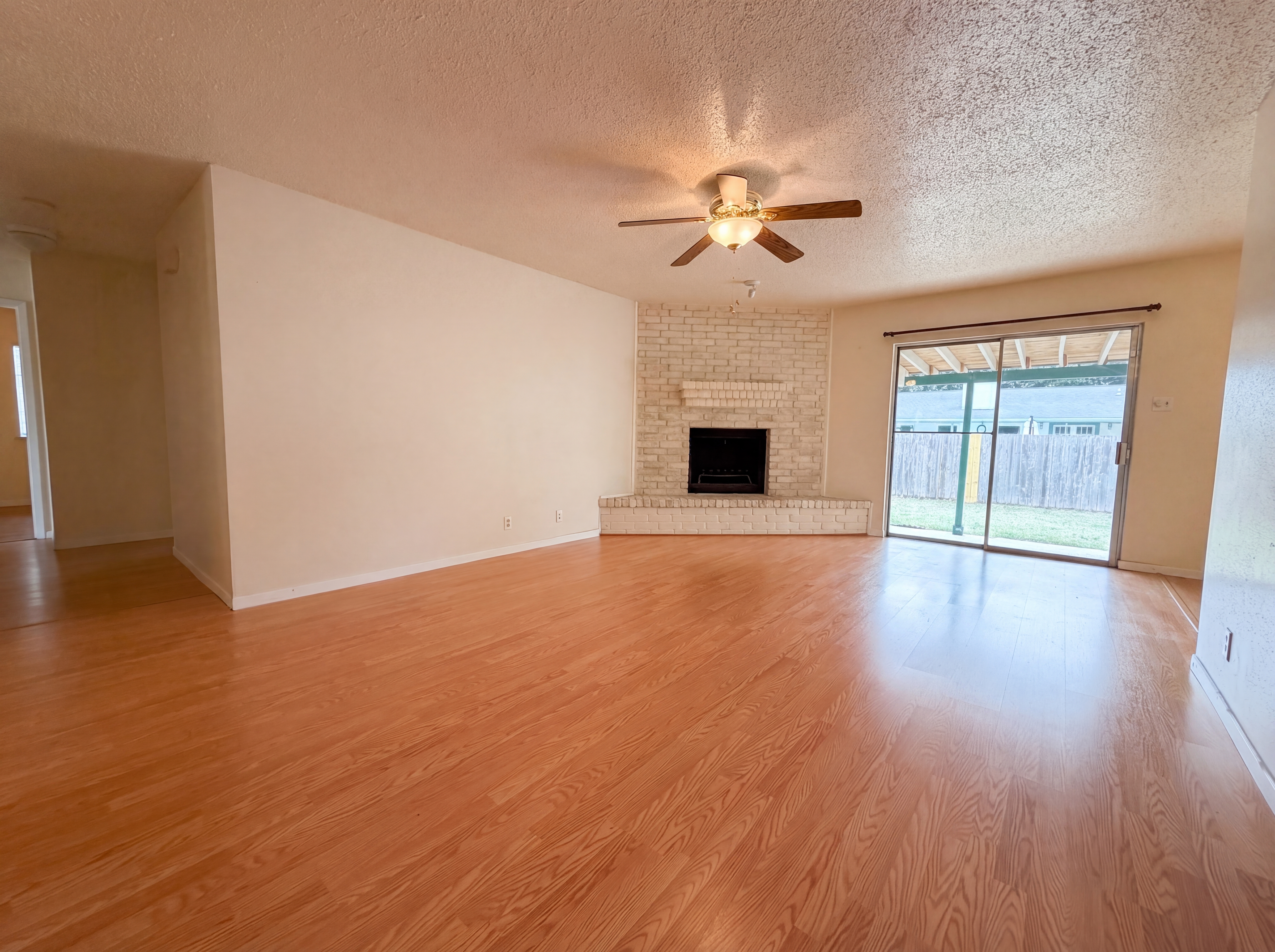 Photo 9 of 17 of 528 Pecan Dr, Schertz, TX