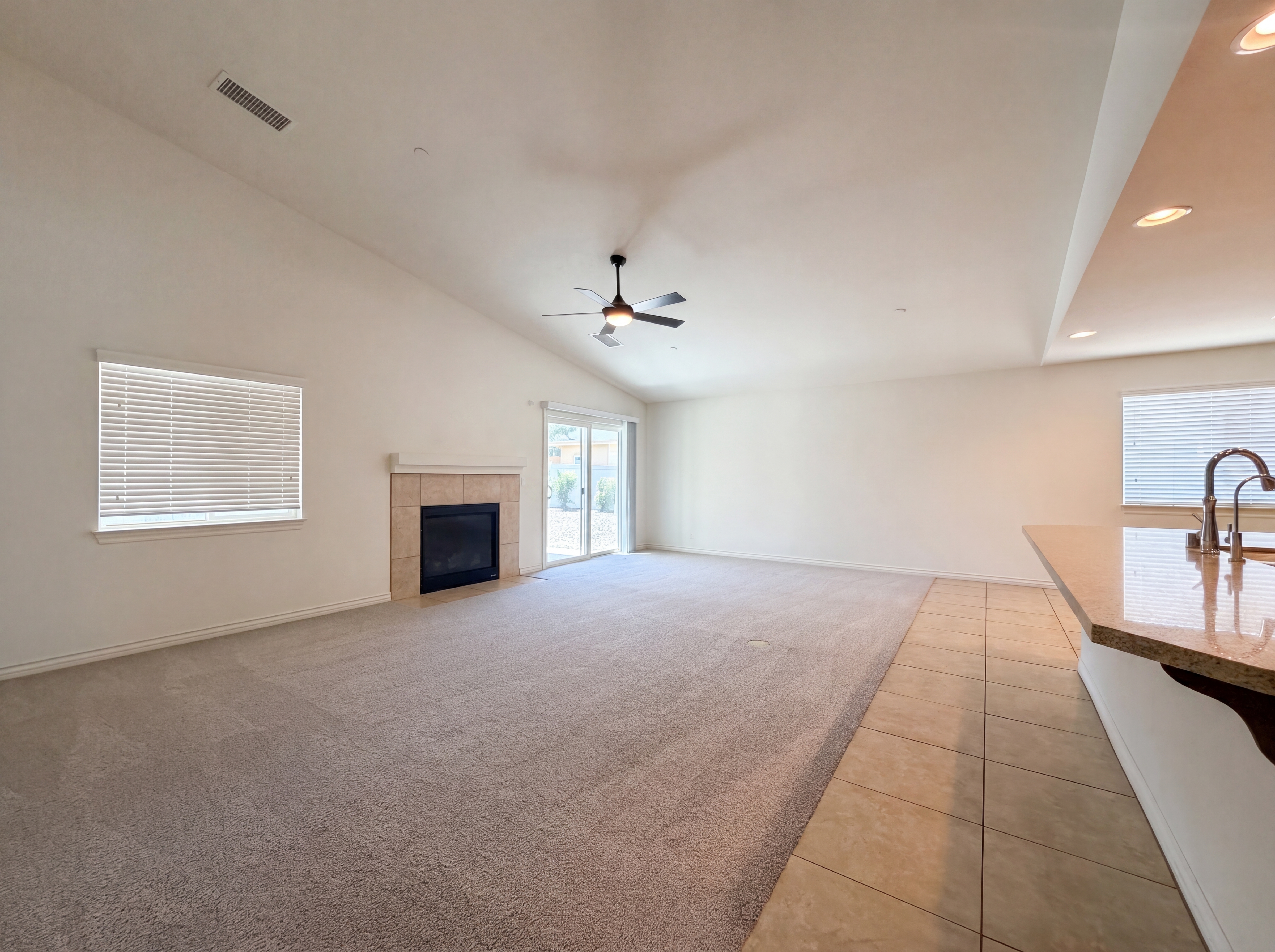 Photo 3 of 27 of 5654 Forry Ct, Lancaster, CA