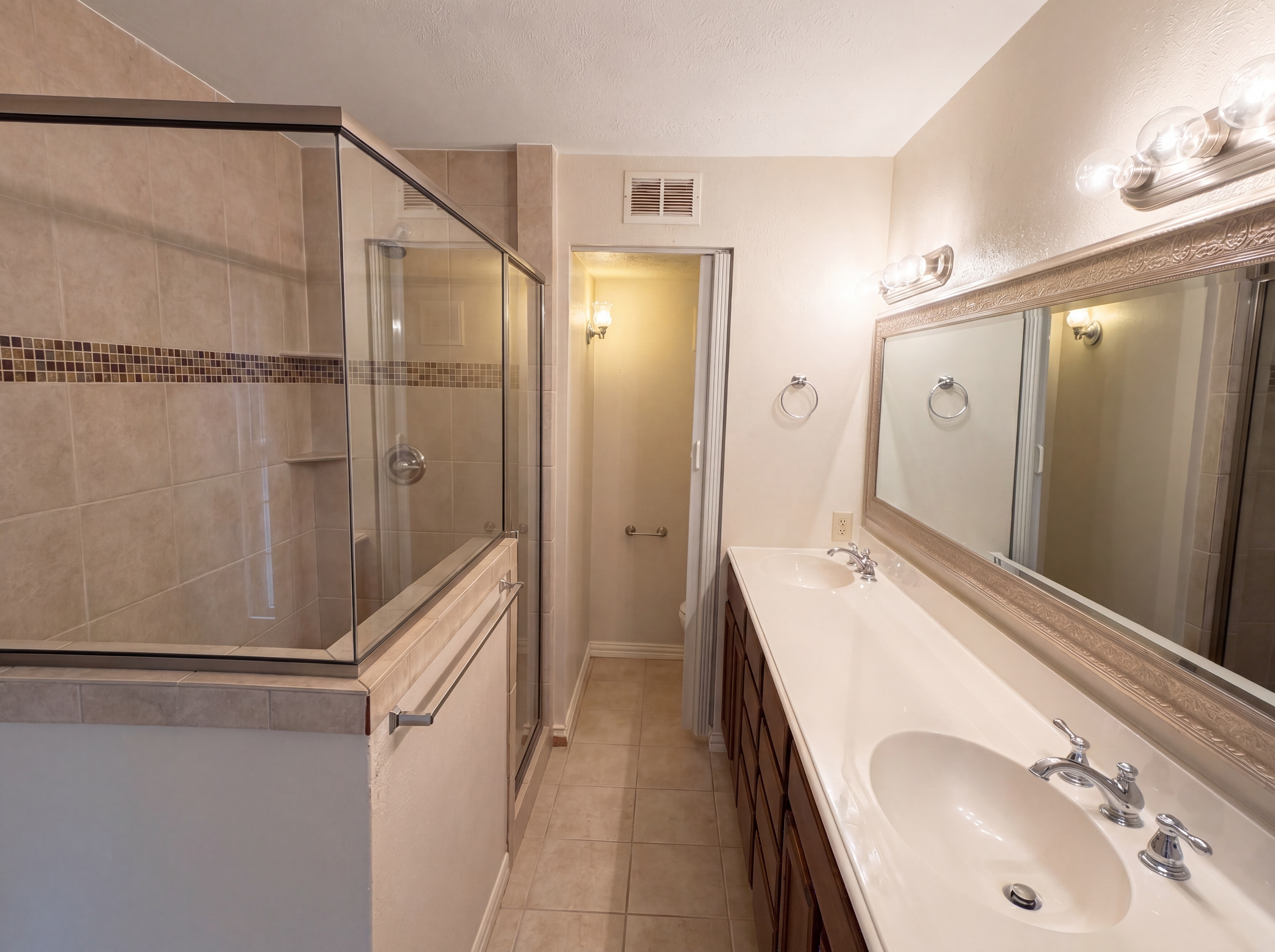 Photo 14 of 21 of 1332 Kesser Dr, Plano, TX