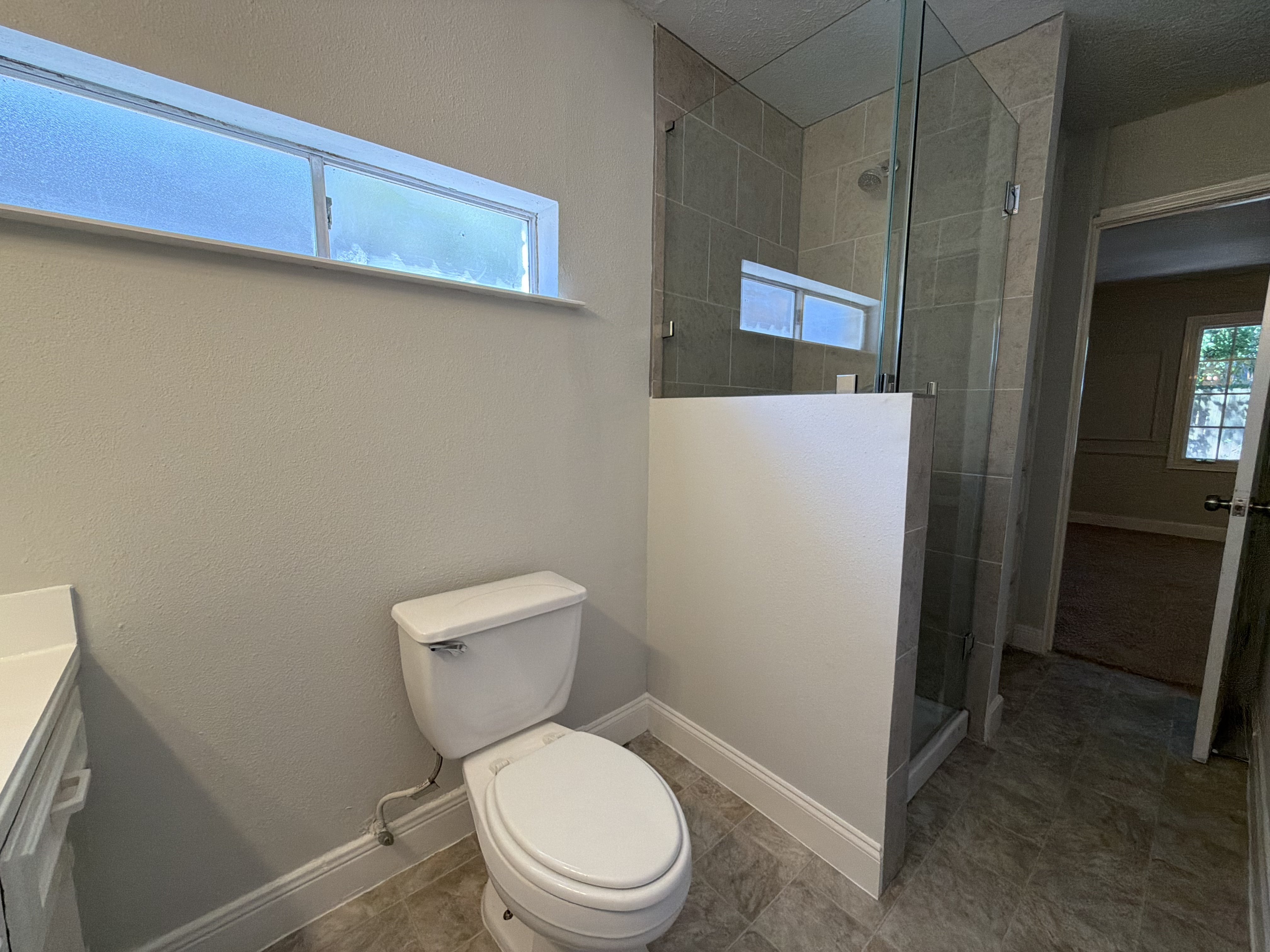 Photo 10 of 35 of 1114 Forestburg Dr, Houston, TX