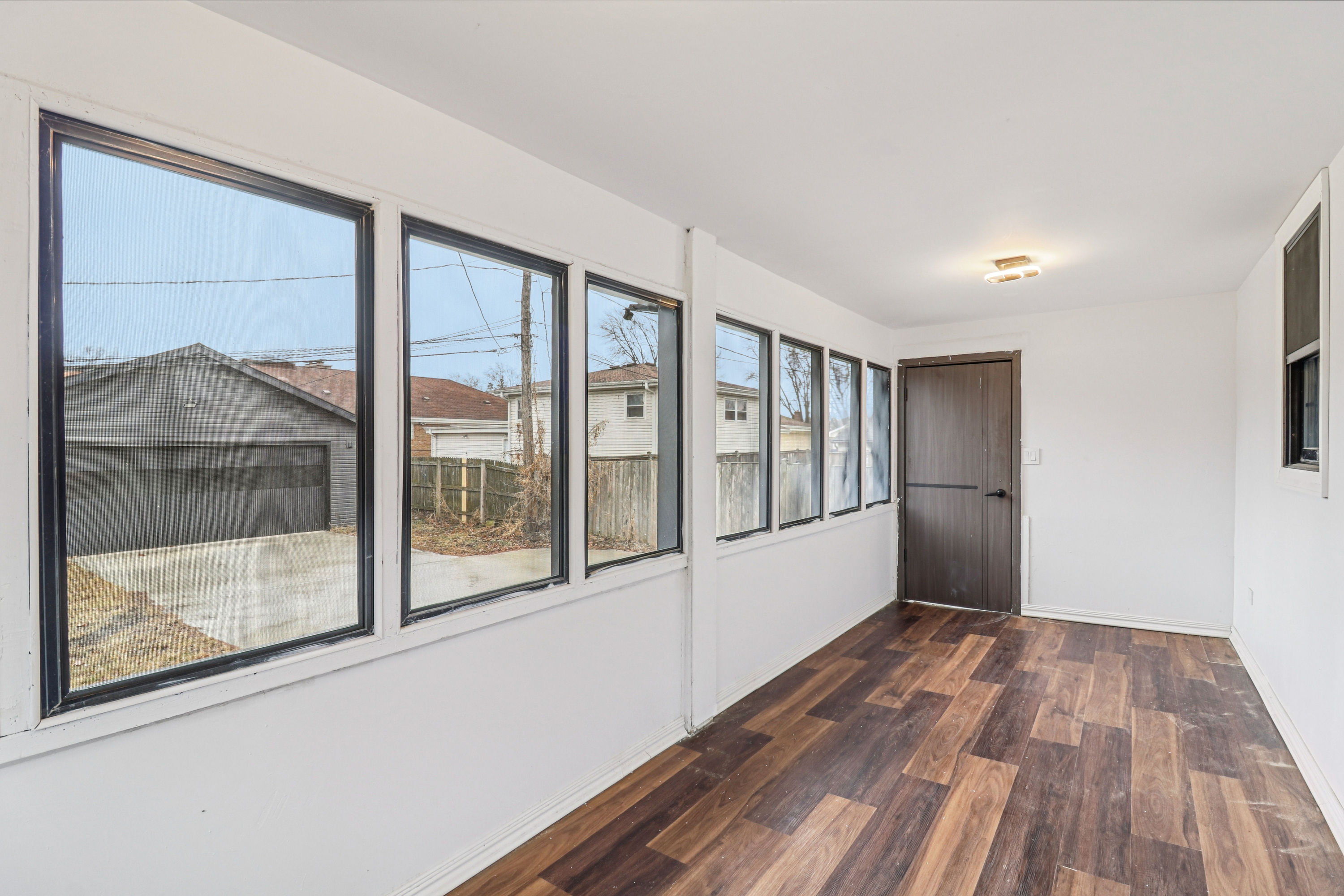 Photo 38 of 48 of 1509 Center St, Des Plaines, IL