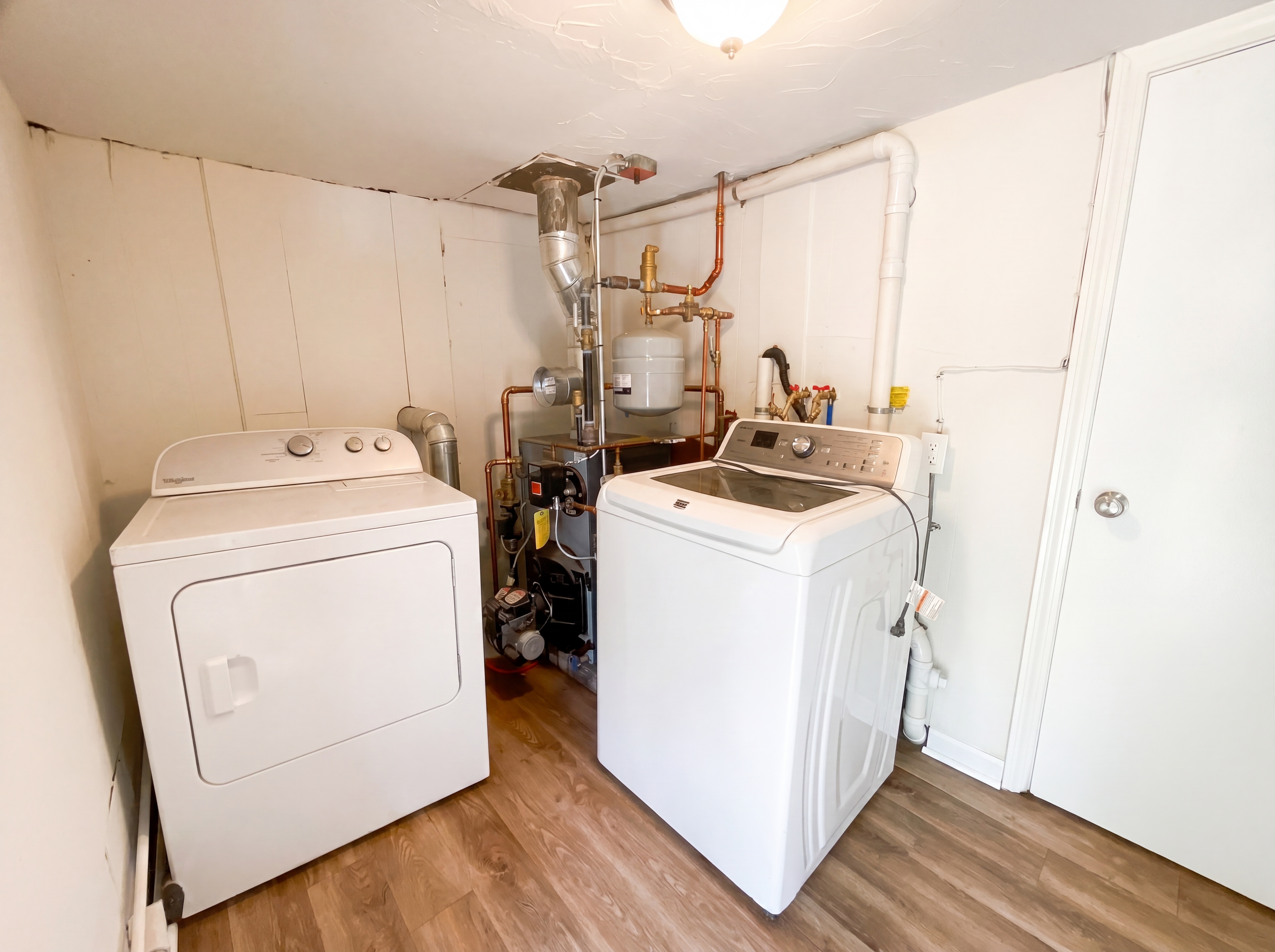 Photo 15 of 22 of 361 Tremont St, Taunton, MA