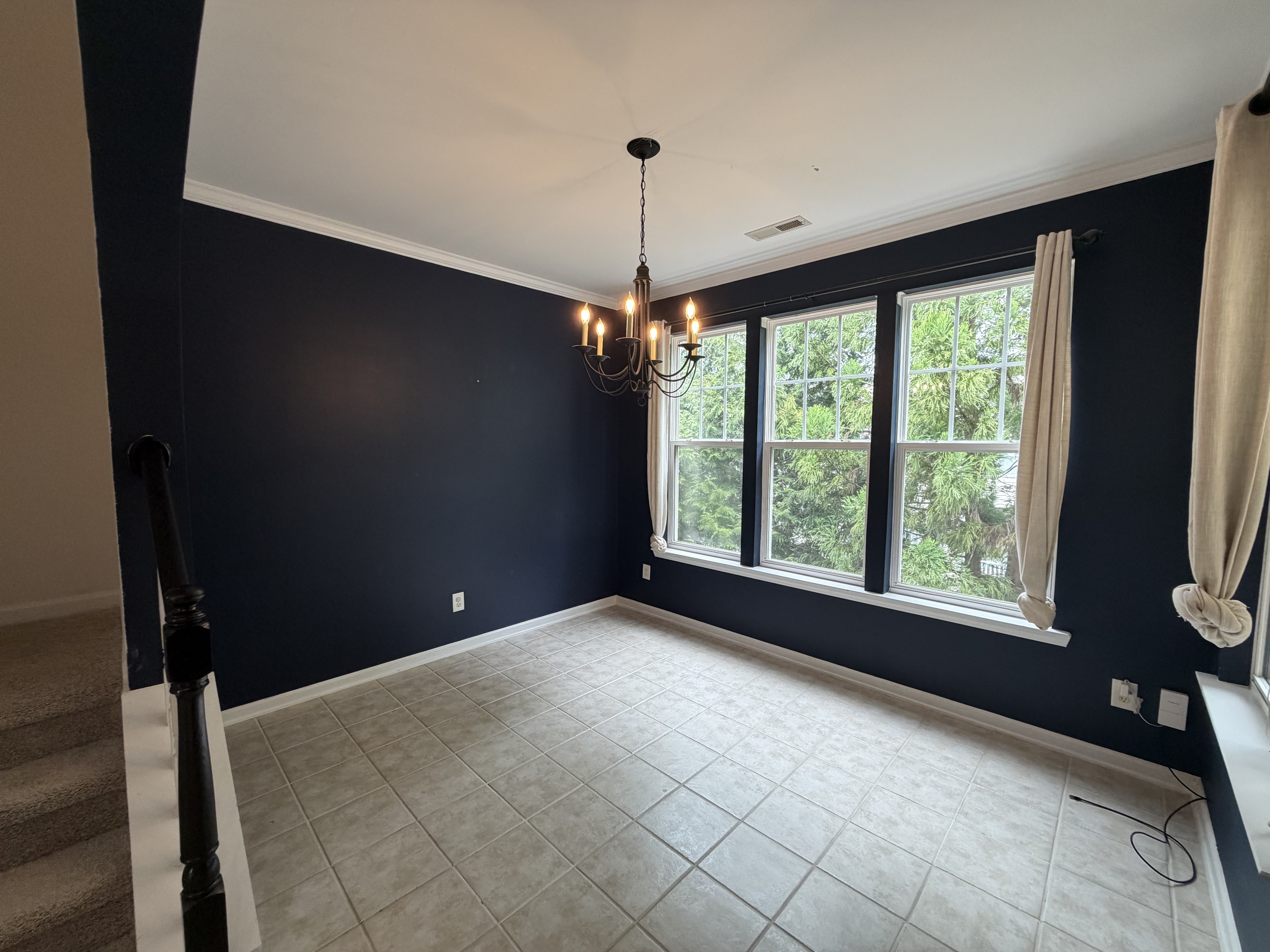 Photo 6 of 18 of 5108 Lady Of The Lake Dr, Raleigh, NC