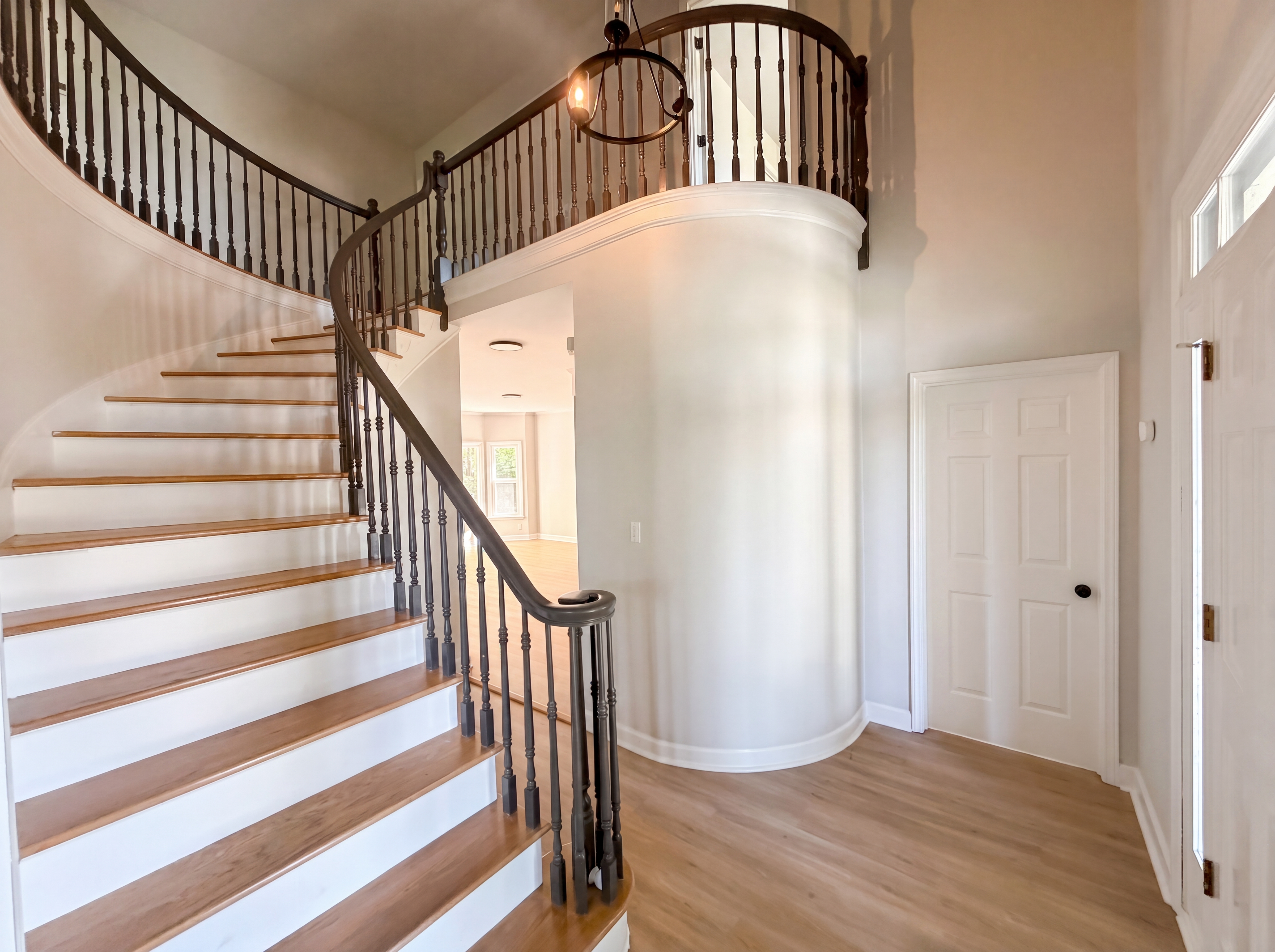Photo 6 of 26 of 6095 Coral View Dr, Harrisburg, NC
