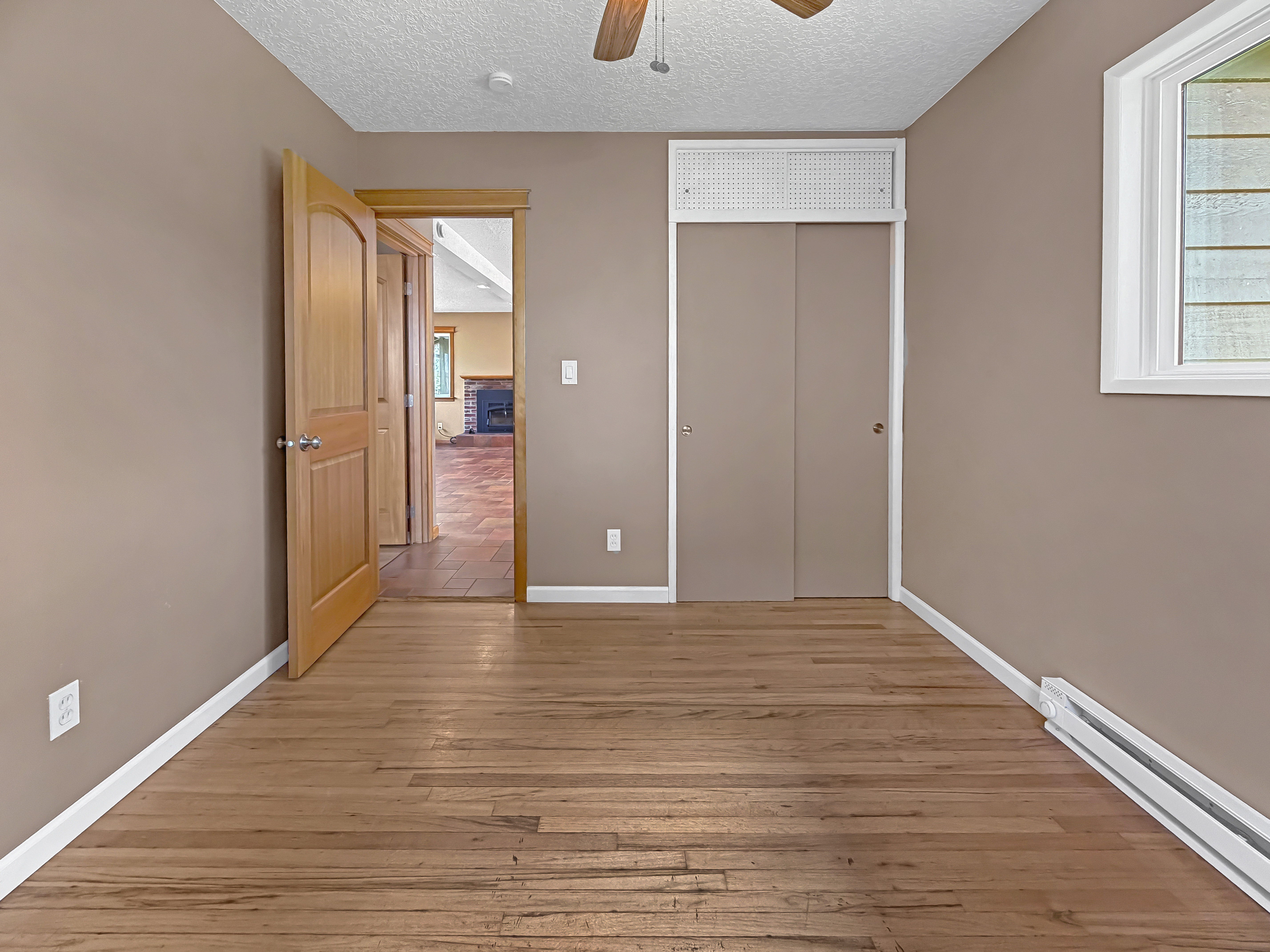 Photo 4 of 14 of 7350 SW Stewart St, Portland, OR