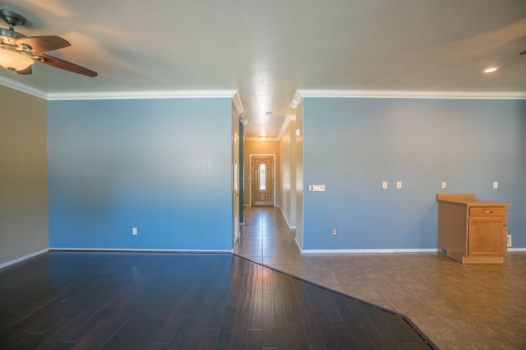 Photo 6 of 32 - 15422 N 170th Ln, Surprise, AZ 85388