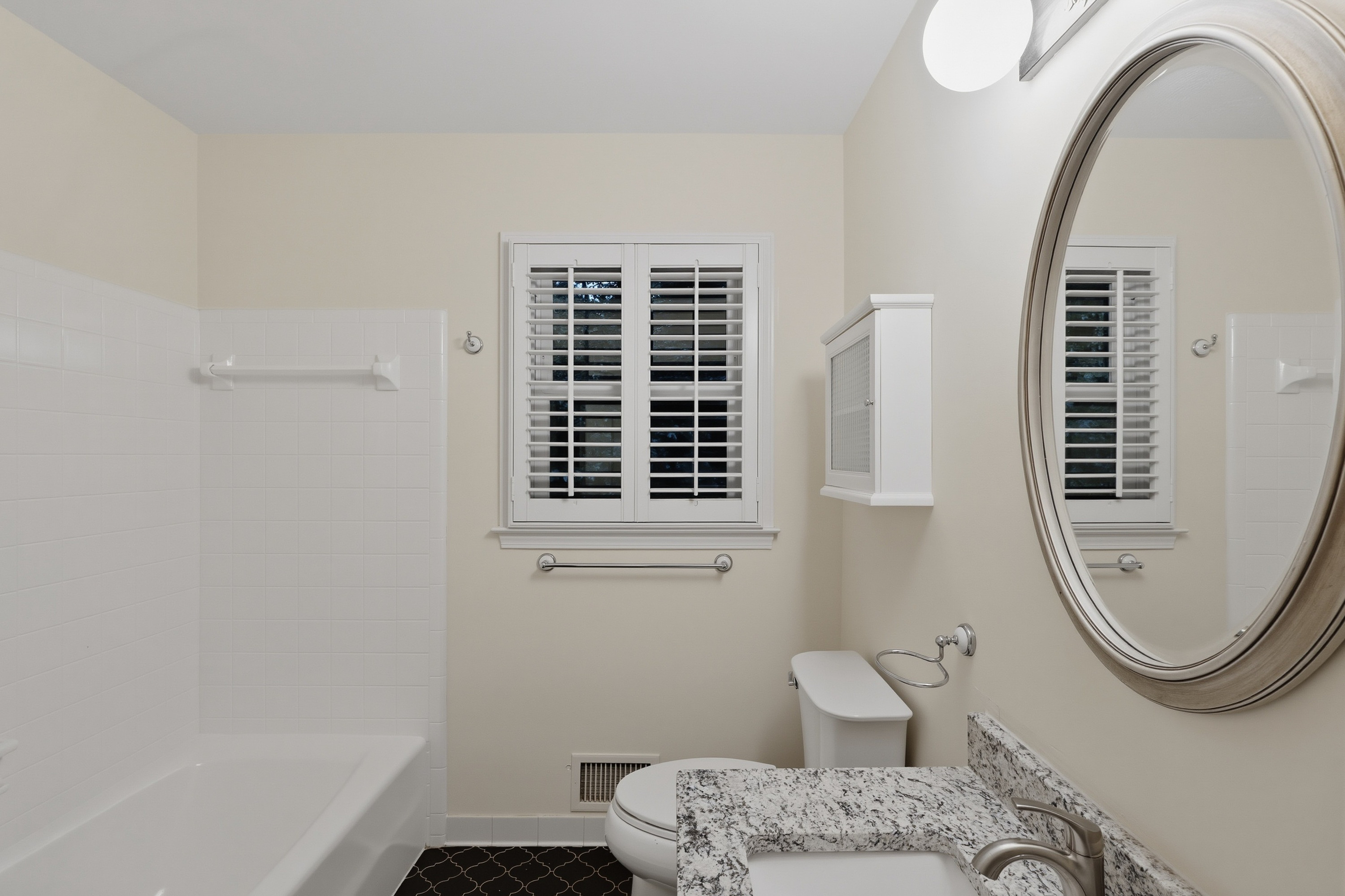 Photo 20 of 29 of 3969 Briaridge Cir, Atlanta, GA