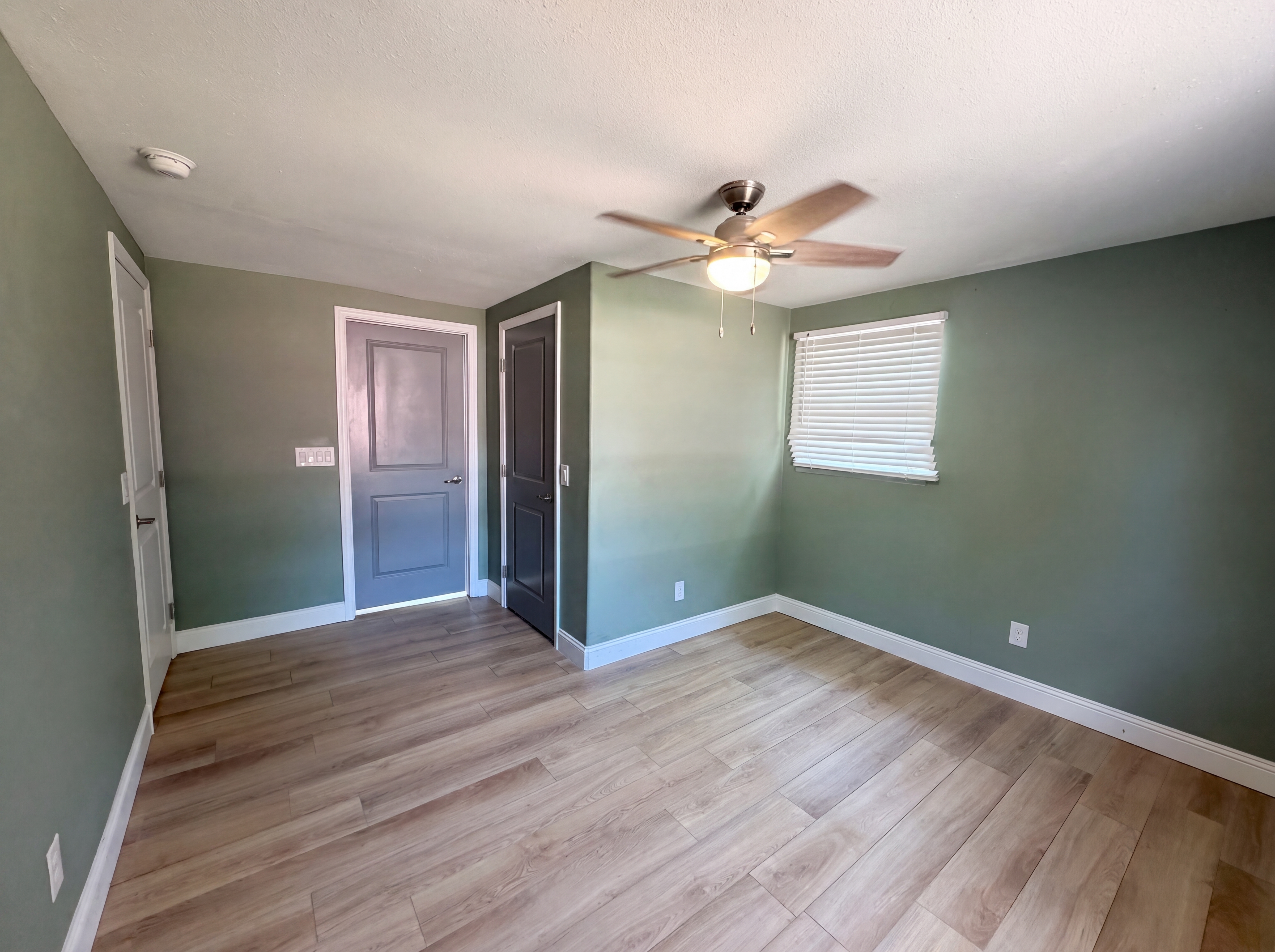 Photo 12 of 22 of 2905 E Chelsea St, Tampa, FL