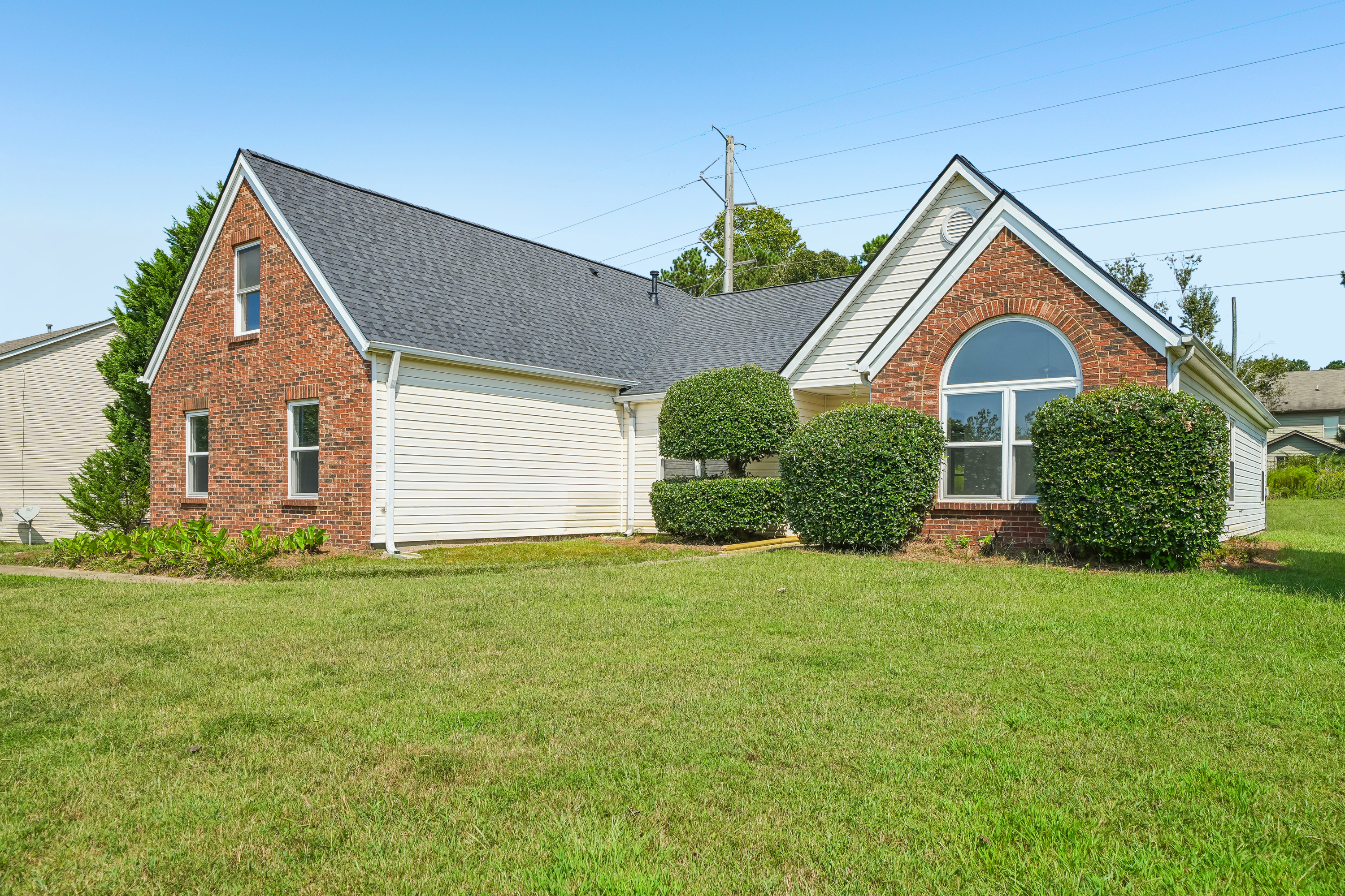 Photo 31 of 34 of 3725 Bradford Walk Trl, Buford, GA