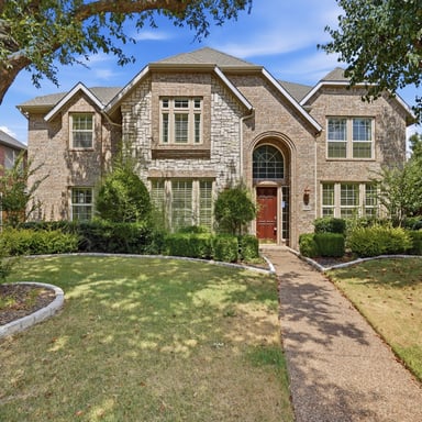 Property photo 1 of 2741 Barrington Dr