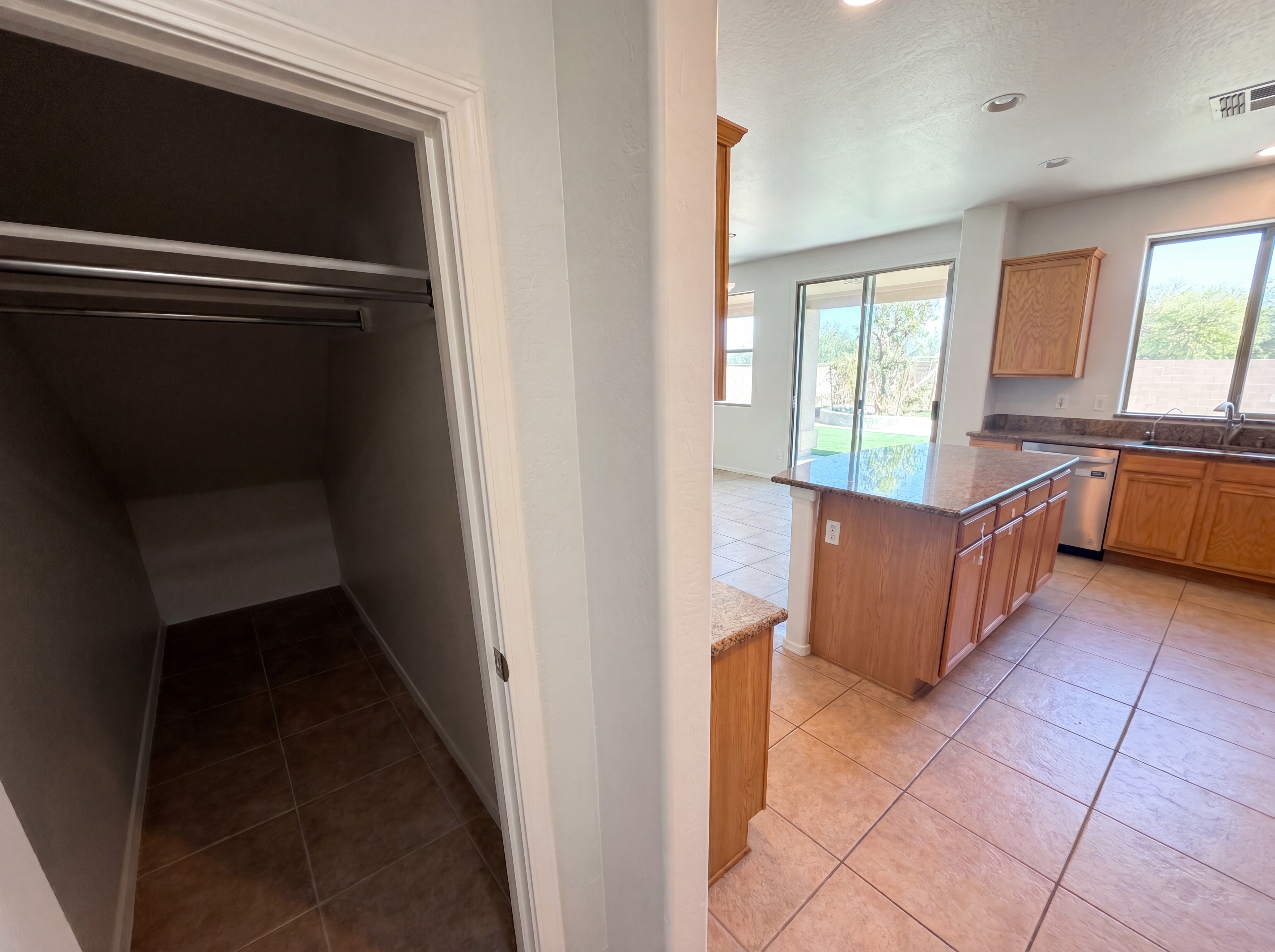 Photo 13 of 36 of 9029 W Yukon Dr, Peoria, AZ