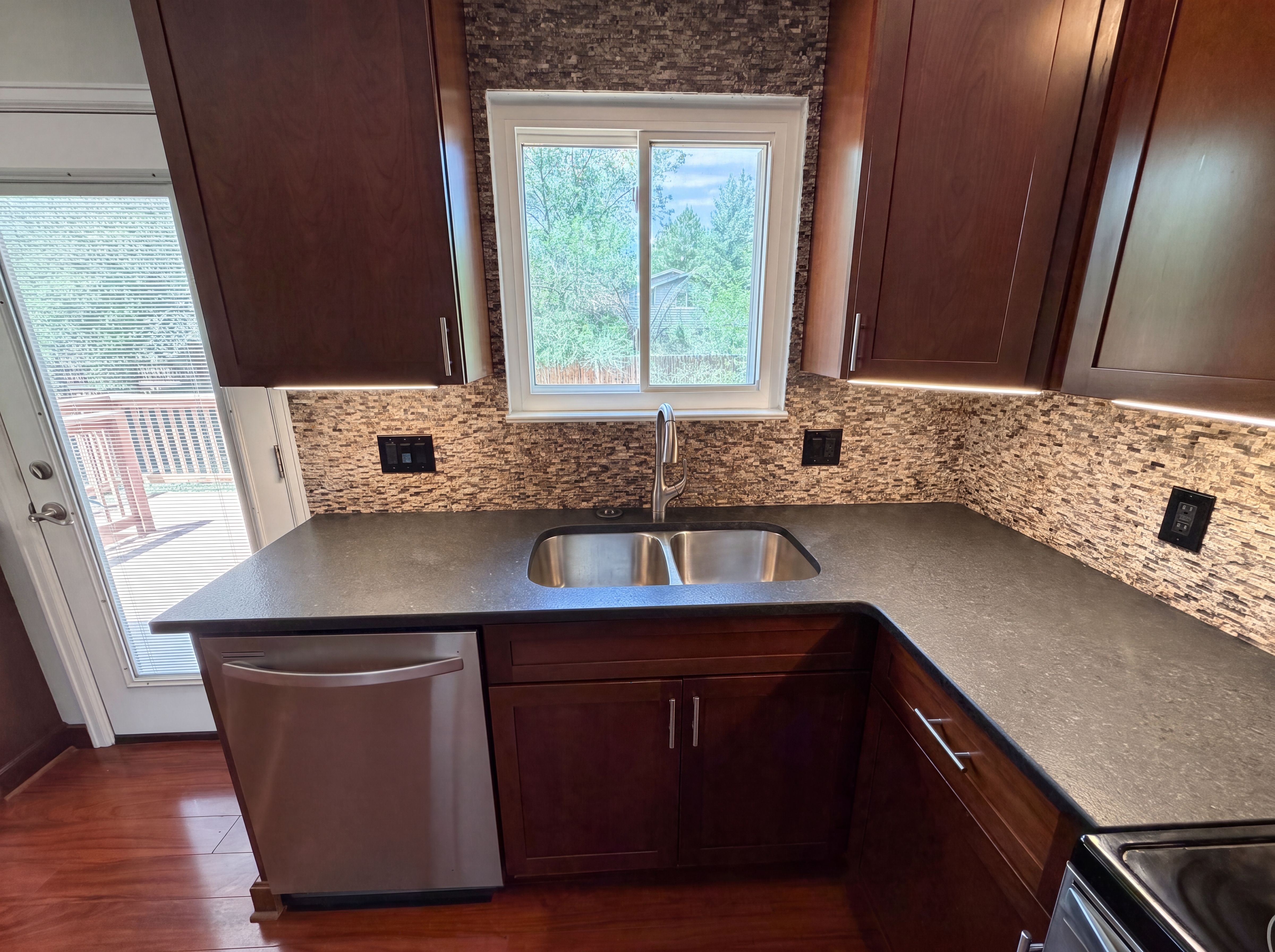 Photo 9 of 26 of 10661 Quail Ct, Broomfield, CO