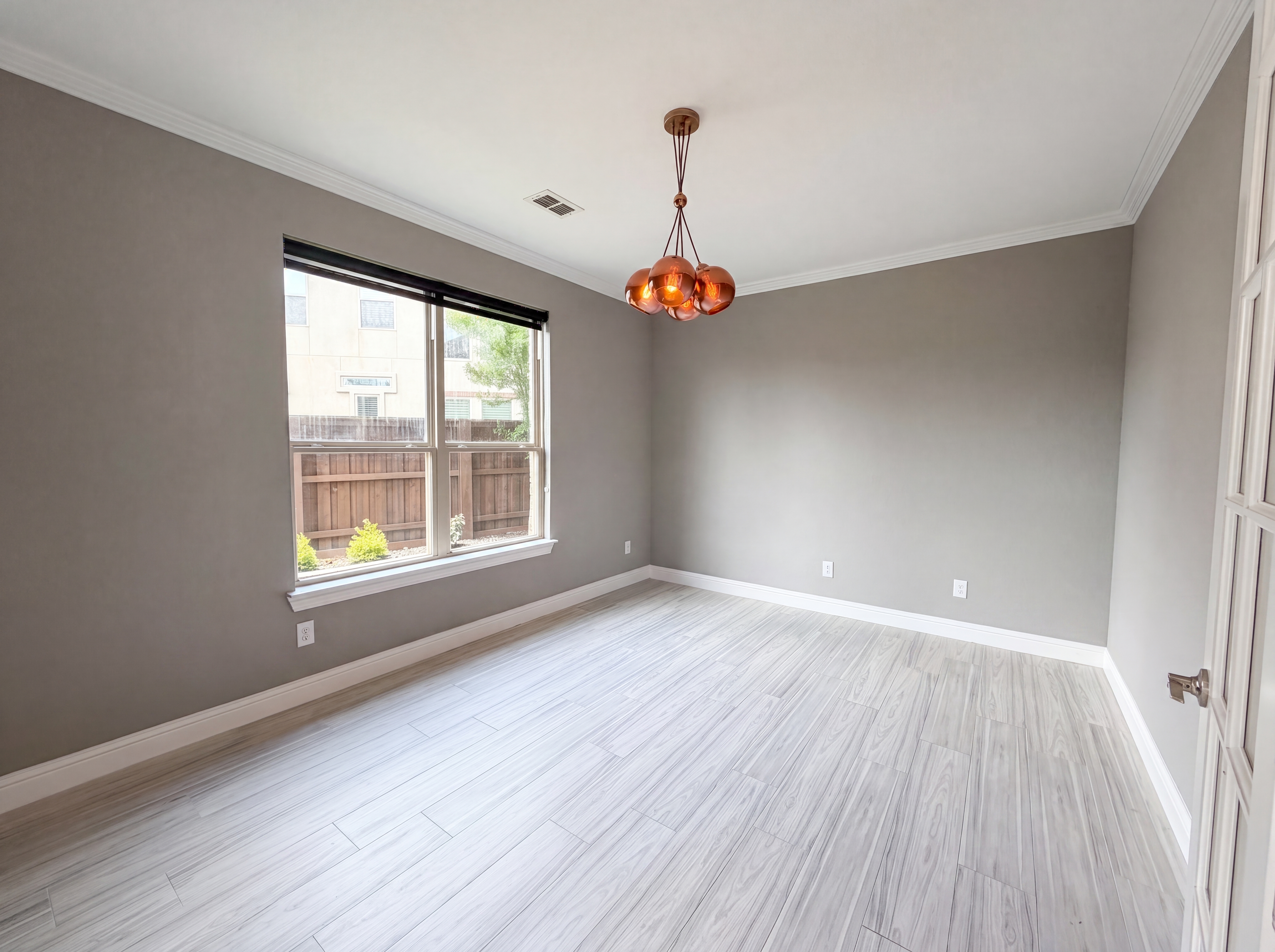 Photo 7 of 42 of 7221 Durand Dr, Irving, TX