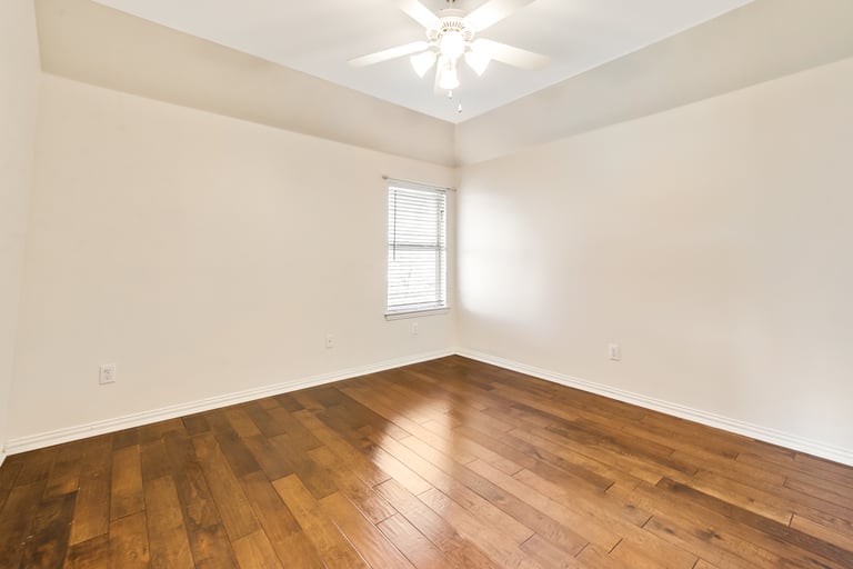 Photo 18 of 29 - 2911 Lochwood Cir, Corinth, TX 76208