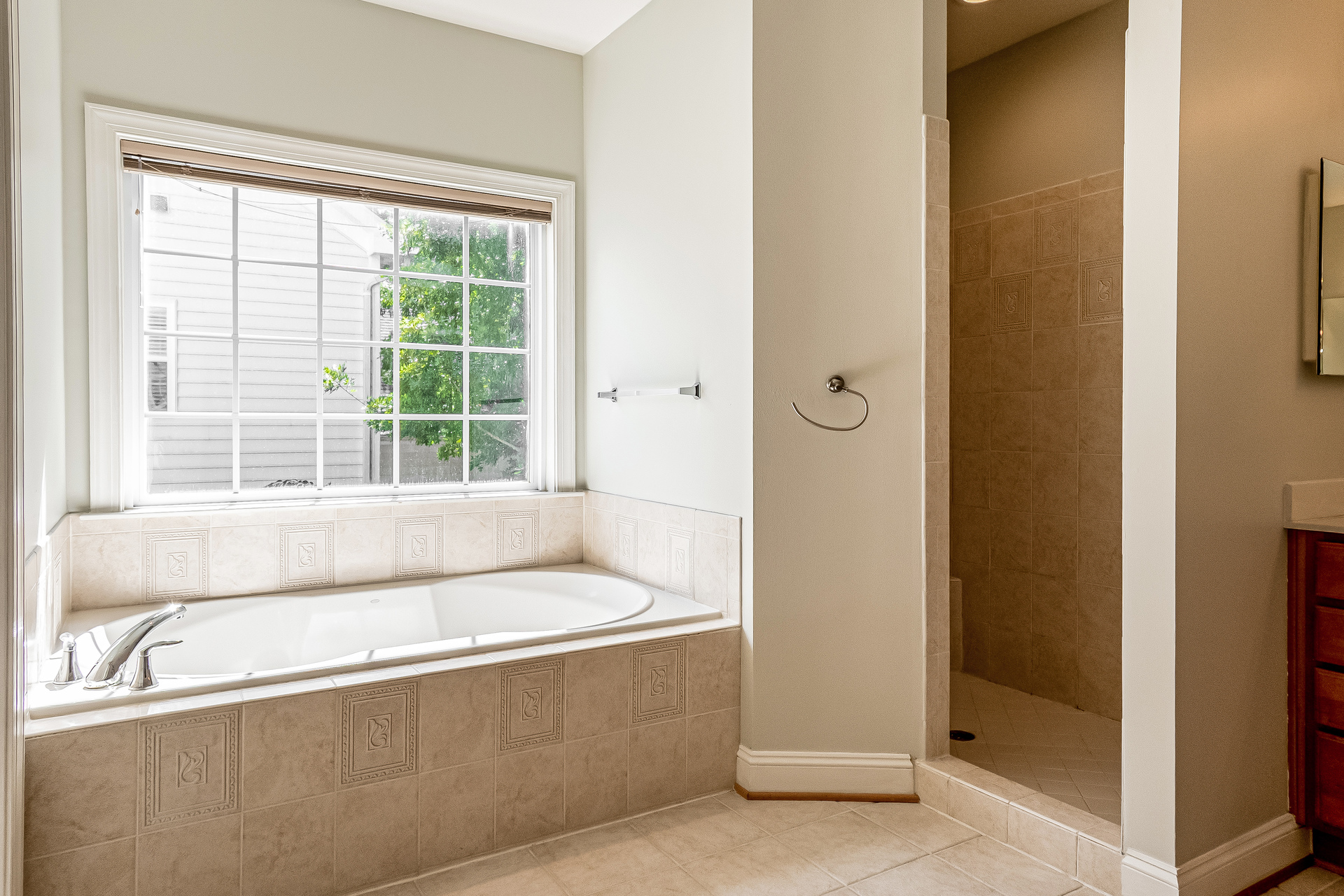 Photo 9 of 24 of 10132 Middlebrooks Ter, Nokesville, VA