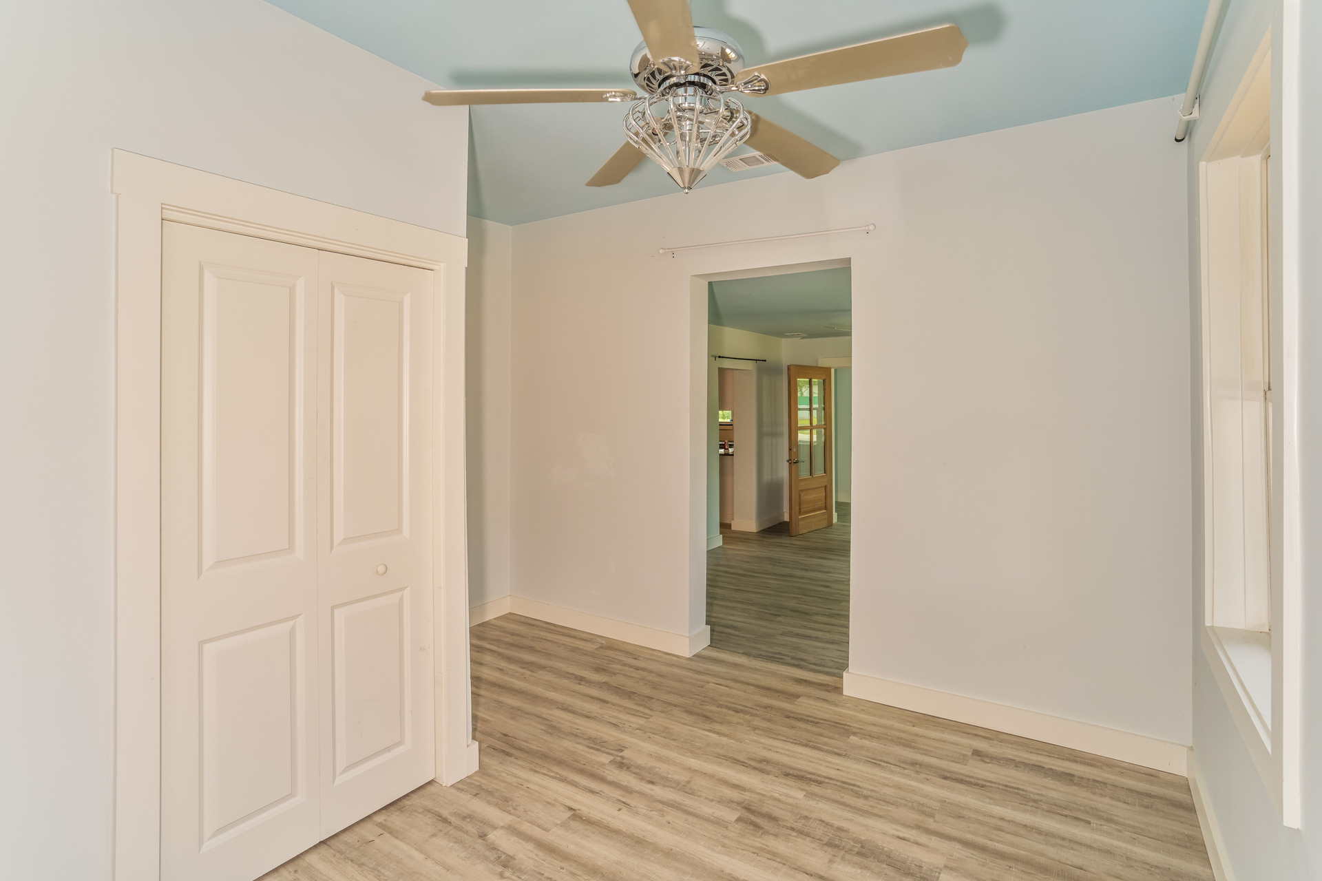 Photo 4 of 22 of 5213 Dillon Ave, Savannah, GA