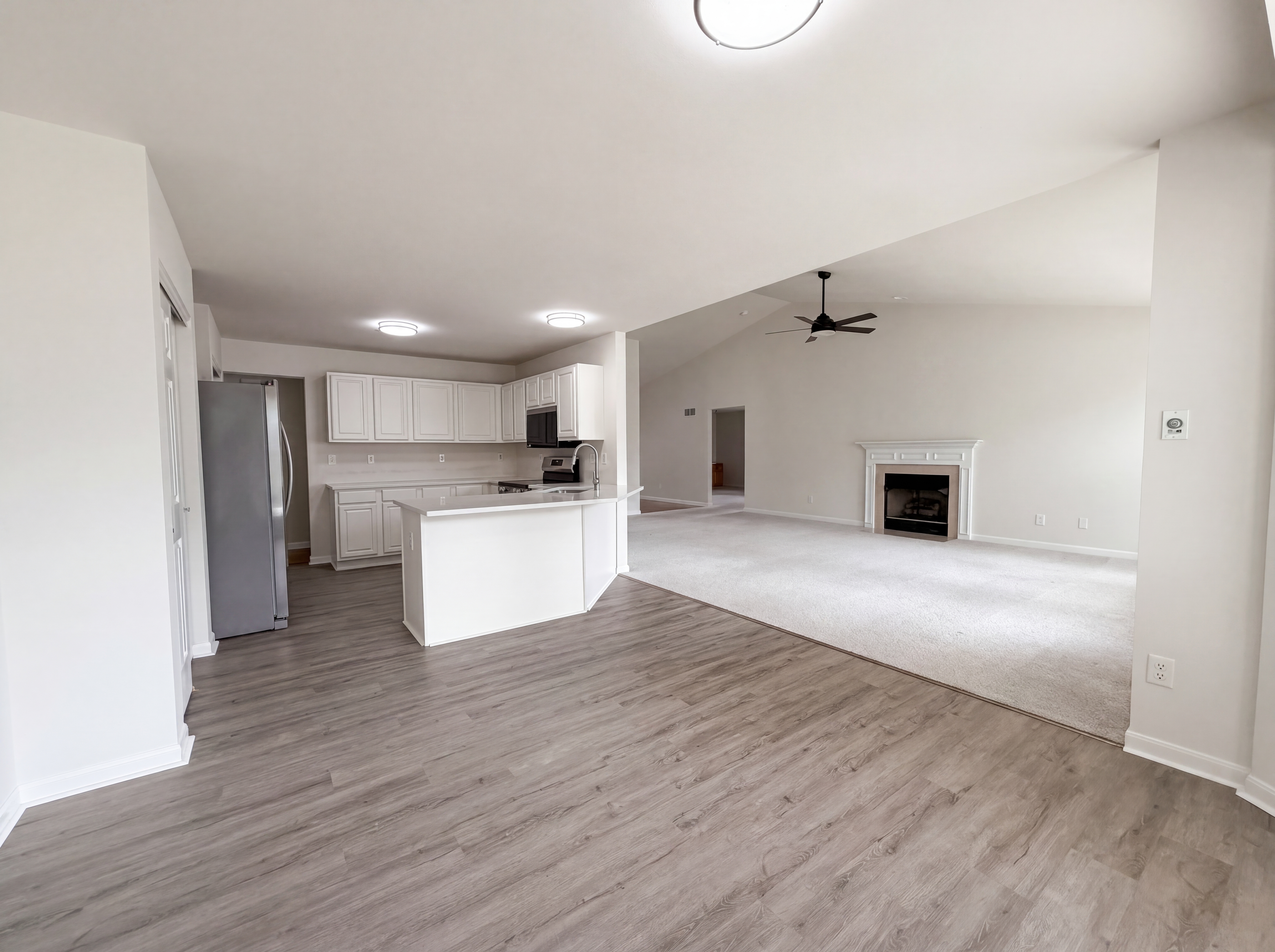 Photo 7 of 26 of 2212 Harborside Dr, DARDENNE PRAIRIE, MO