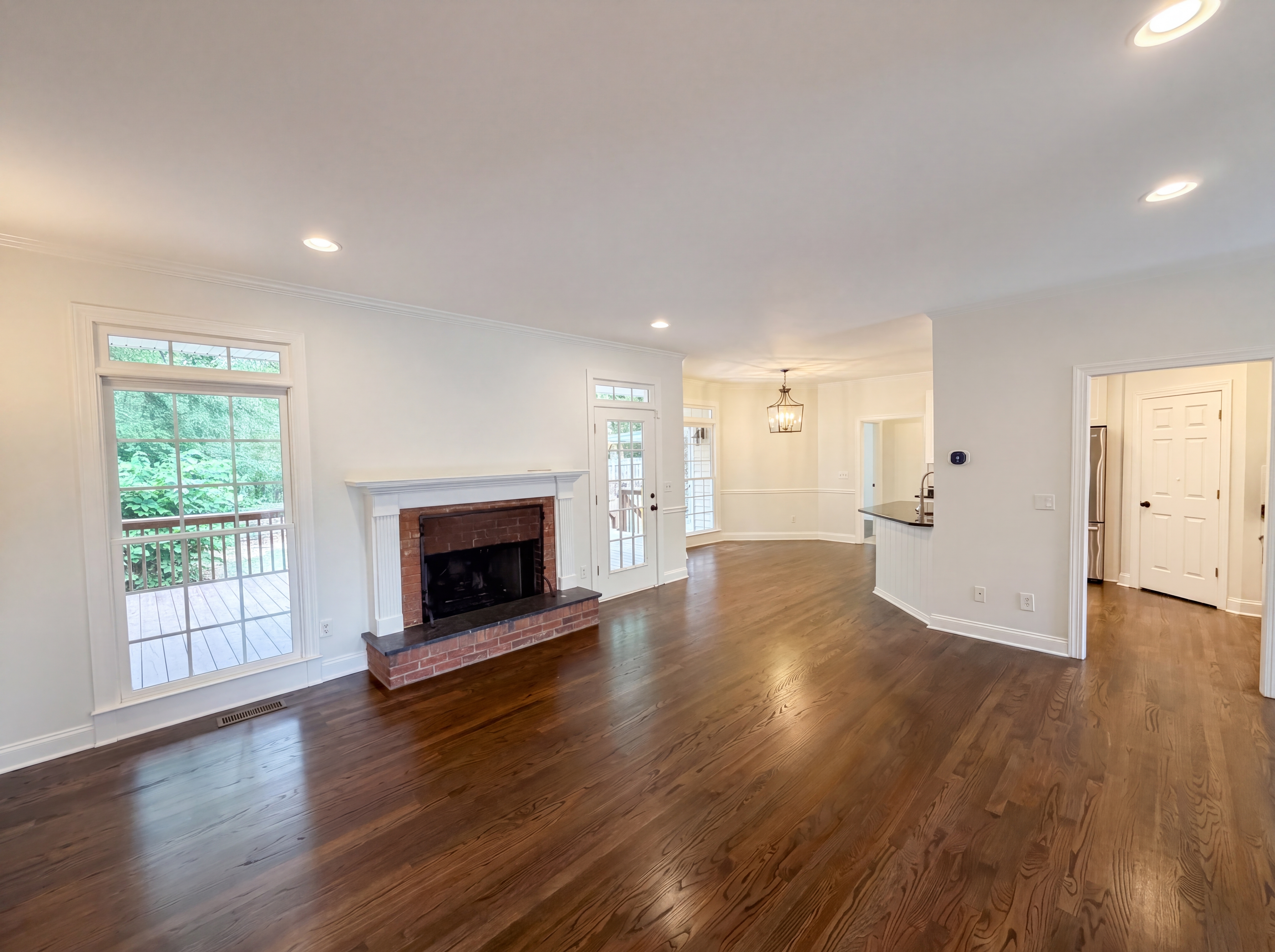 Photo 11 of 30 of 2298 Camden Dr SW, Marietta, GA