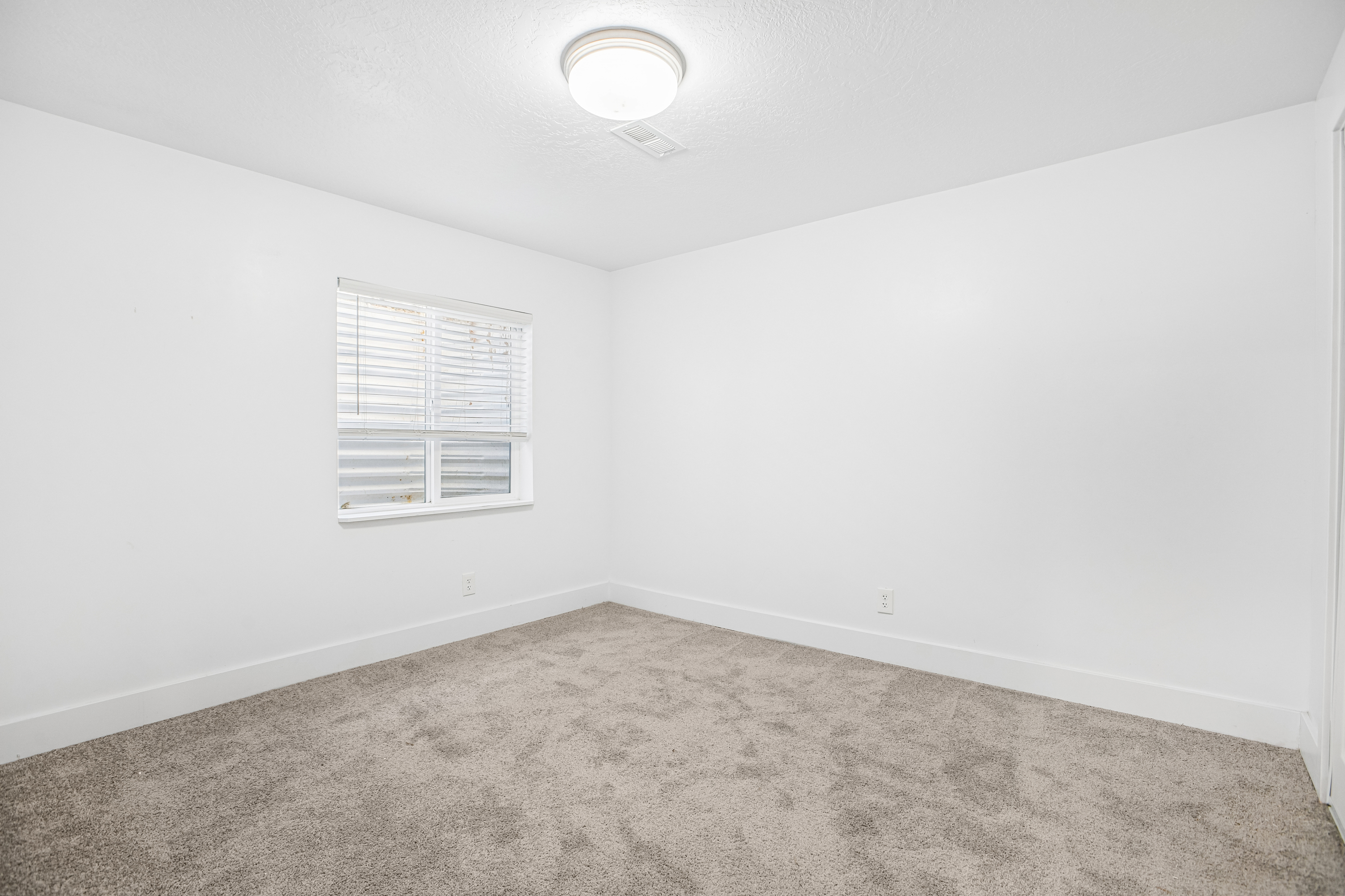 Photo 32 of 43 of 2462 W Bluestem Dr, Lehi, UT