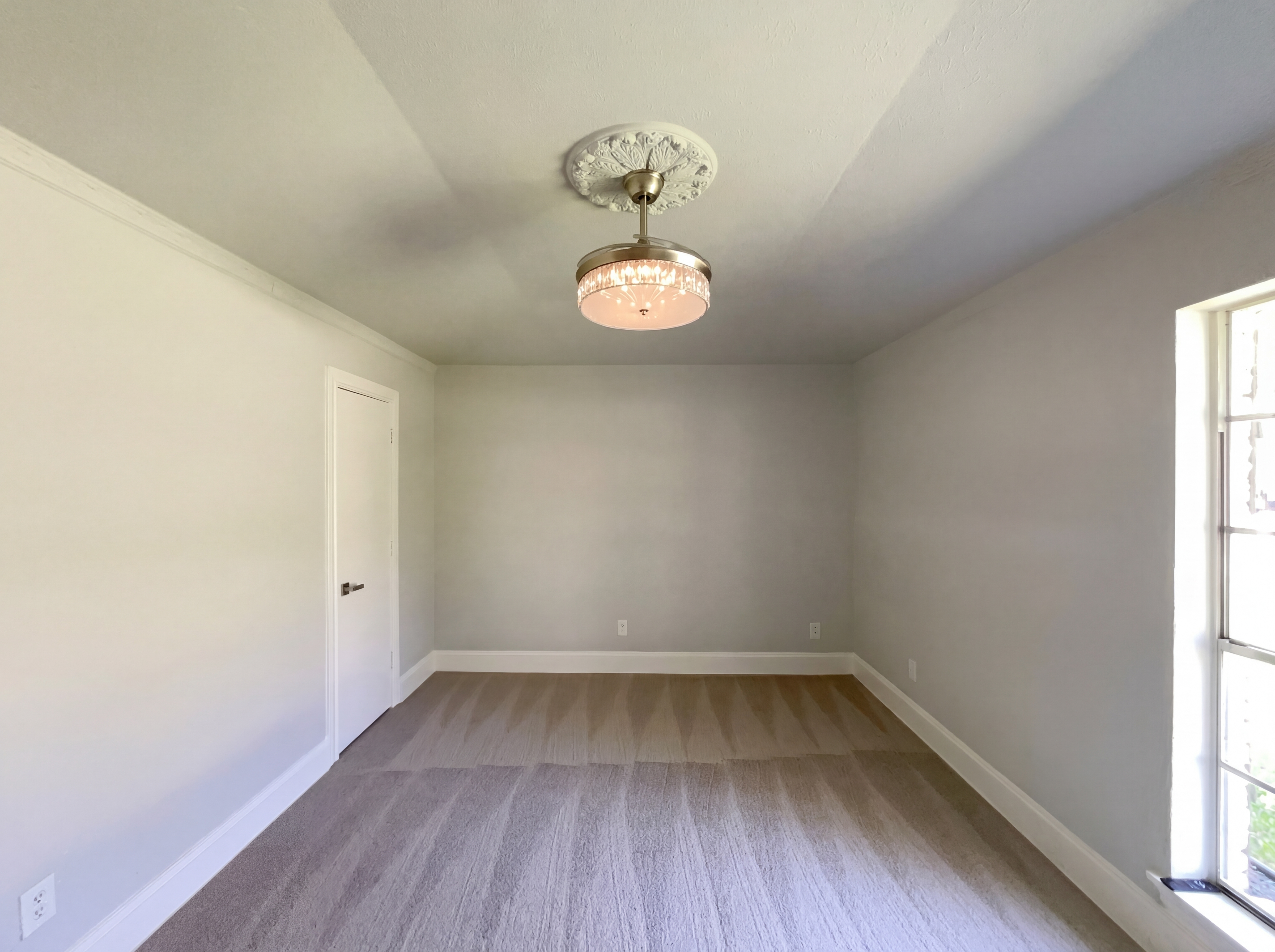 Photo 14 of 19 of 2800 N Surrey Dr, Carrollton, TX