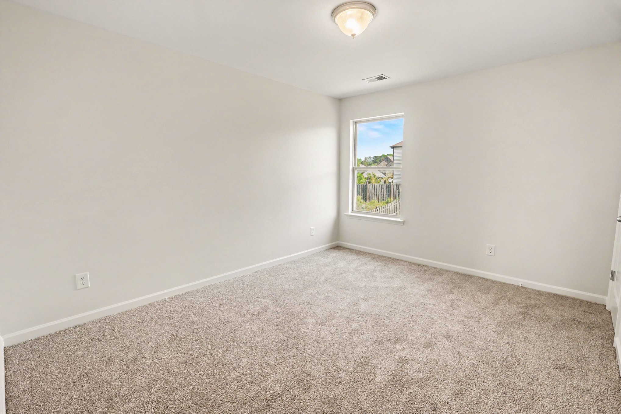 Photo 15 of 19 of 162 Ashby St, Calera, AL