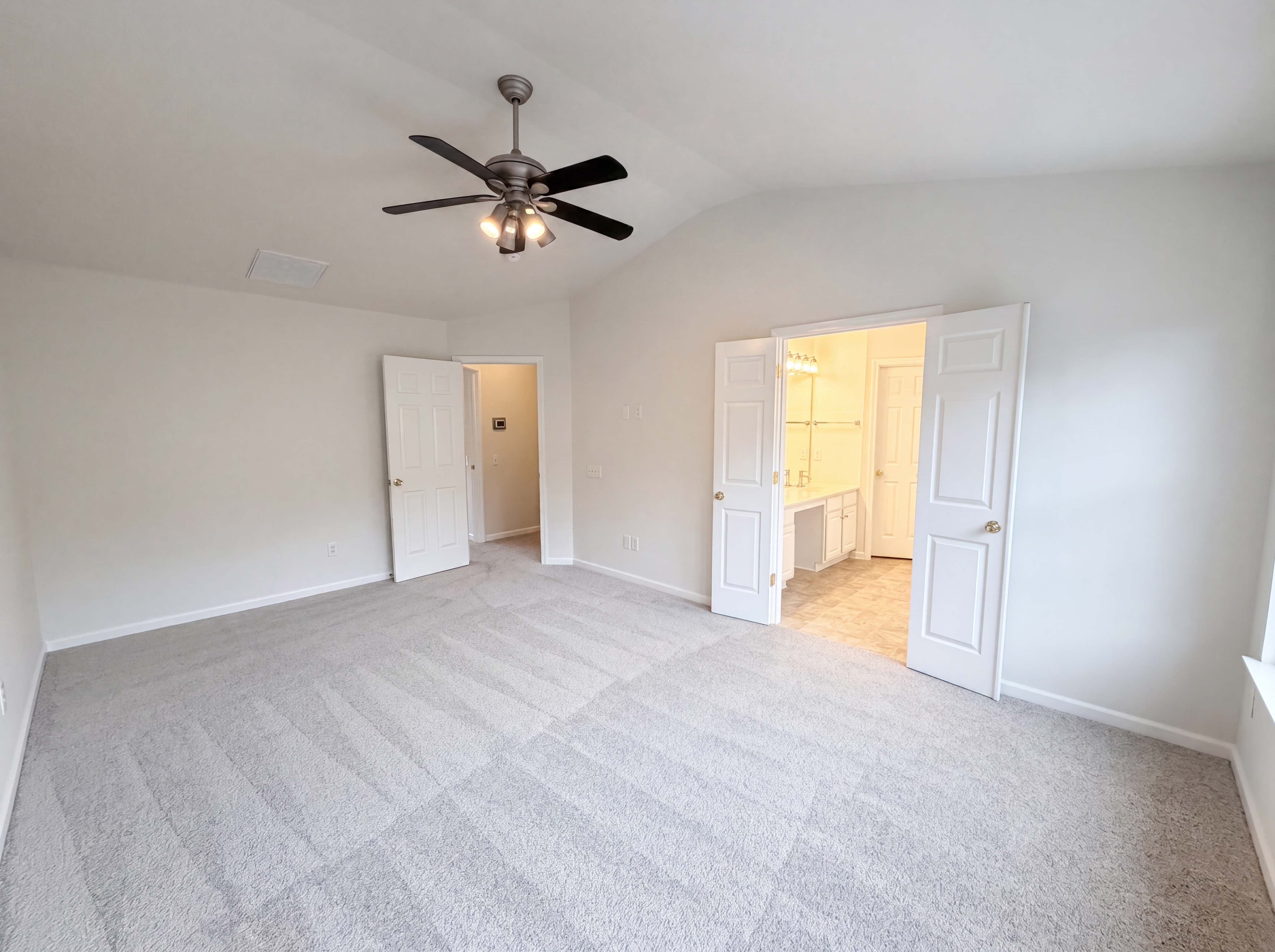 Photo 4 of 19 of 11747 Huxley Rd, Charlotte, NC