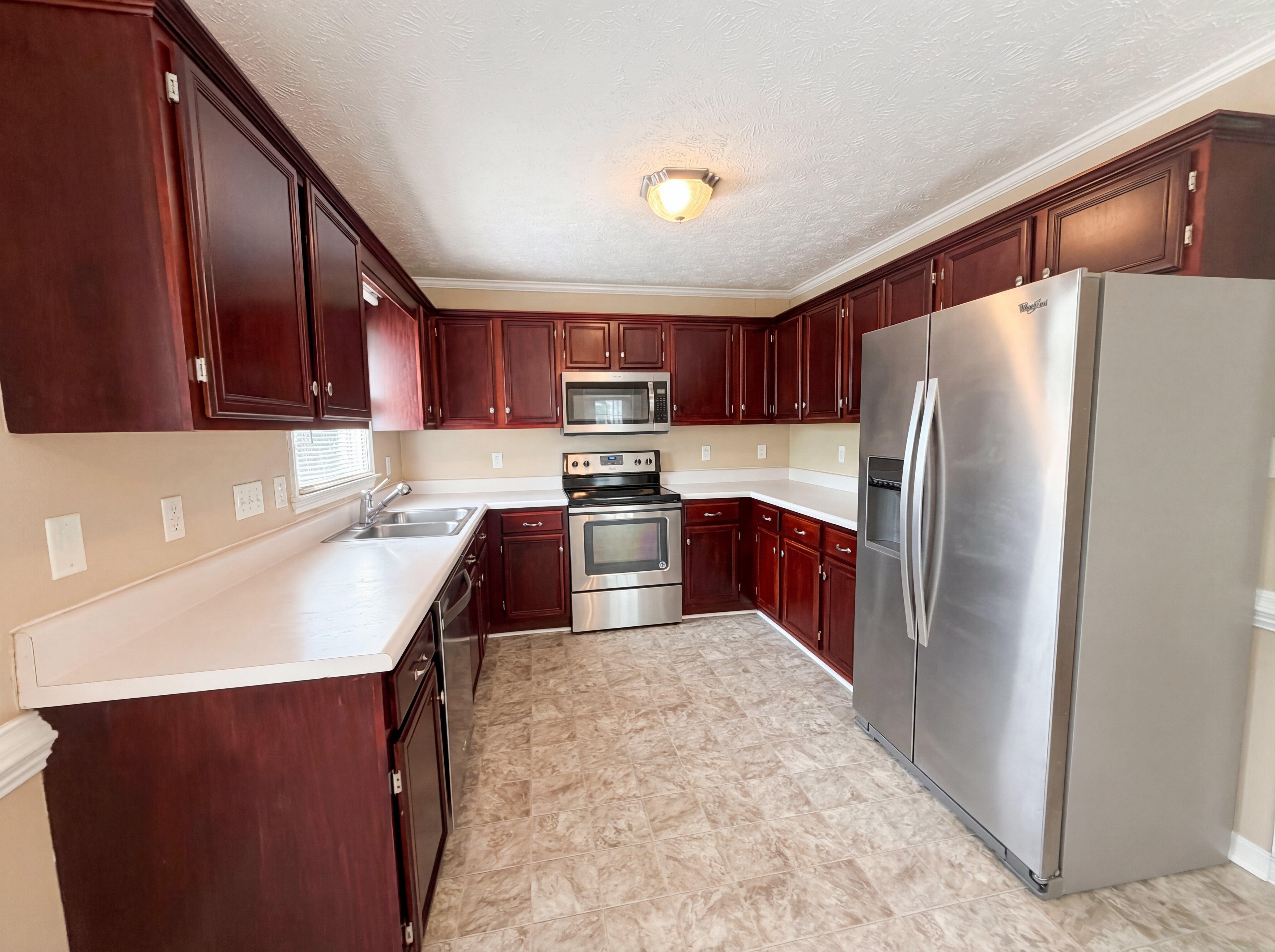 Photo 2 of 19 of 3516 Gables Dr, Fayetteville, NC