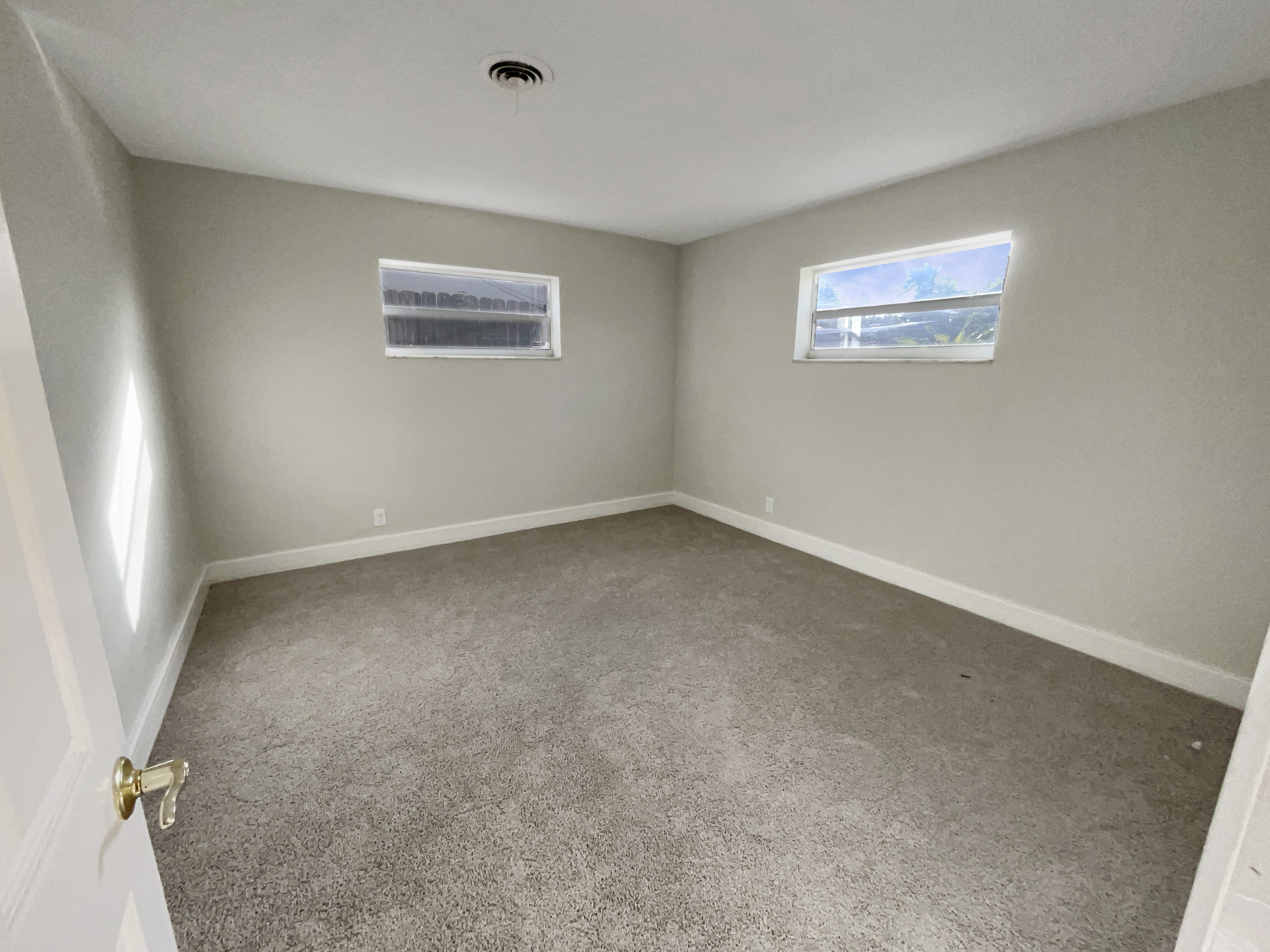 Photo 14 of 20 of 3765 NE 12th Ter, Pompano Beach, FL