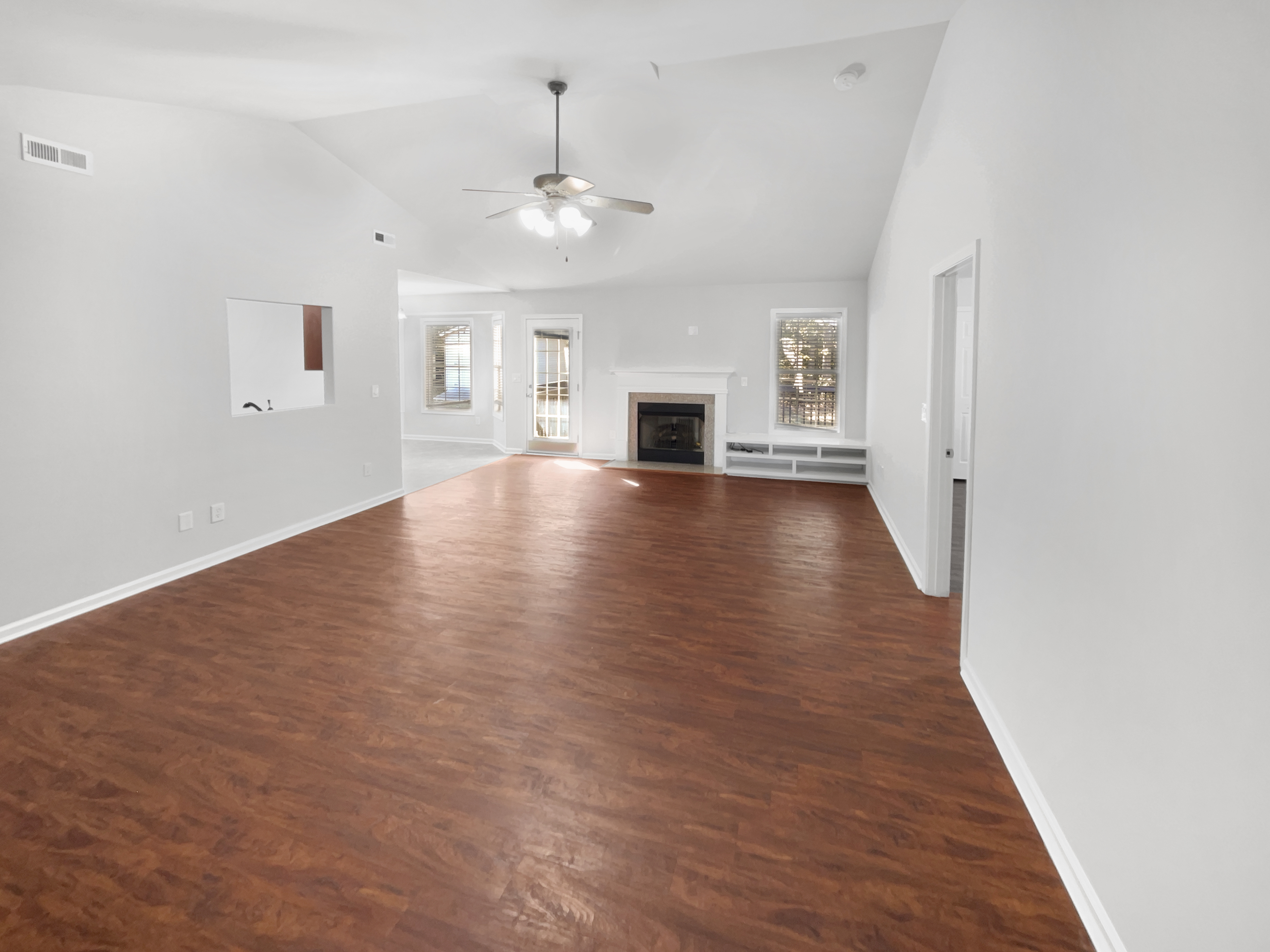 Photo 3 of 19 of 912 Carole Summey Dr, Dallas, NC