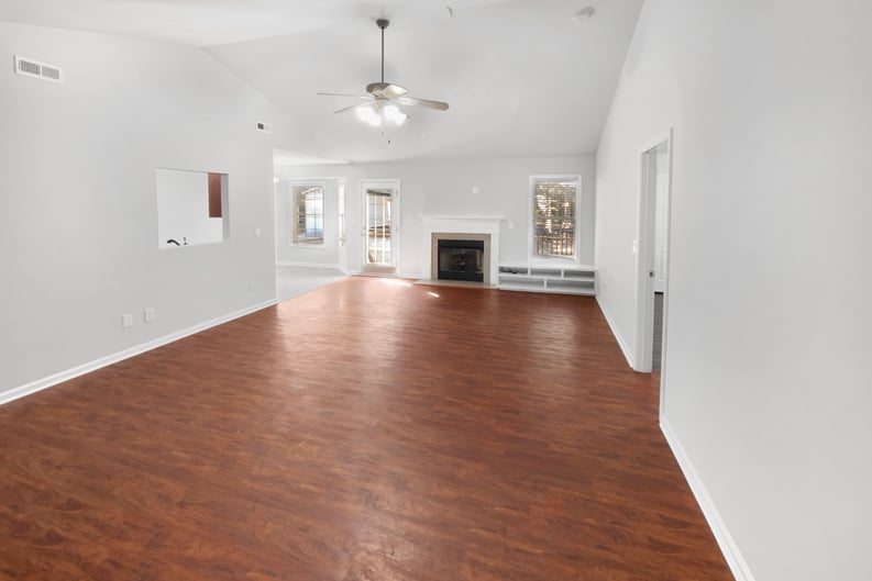 Property photo 3 of 912 Carole Summey Dr