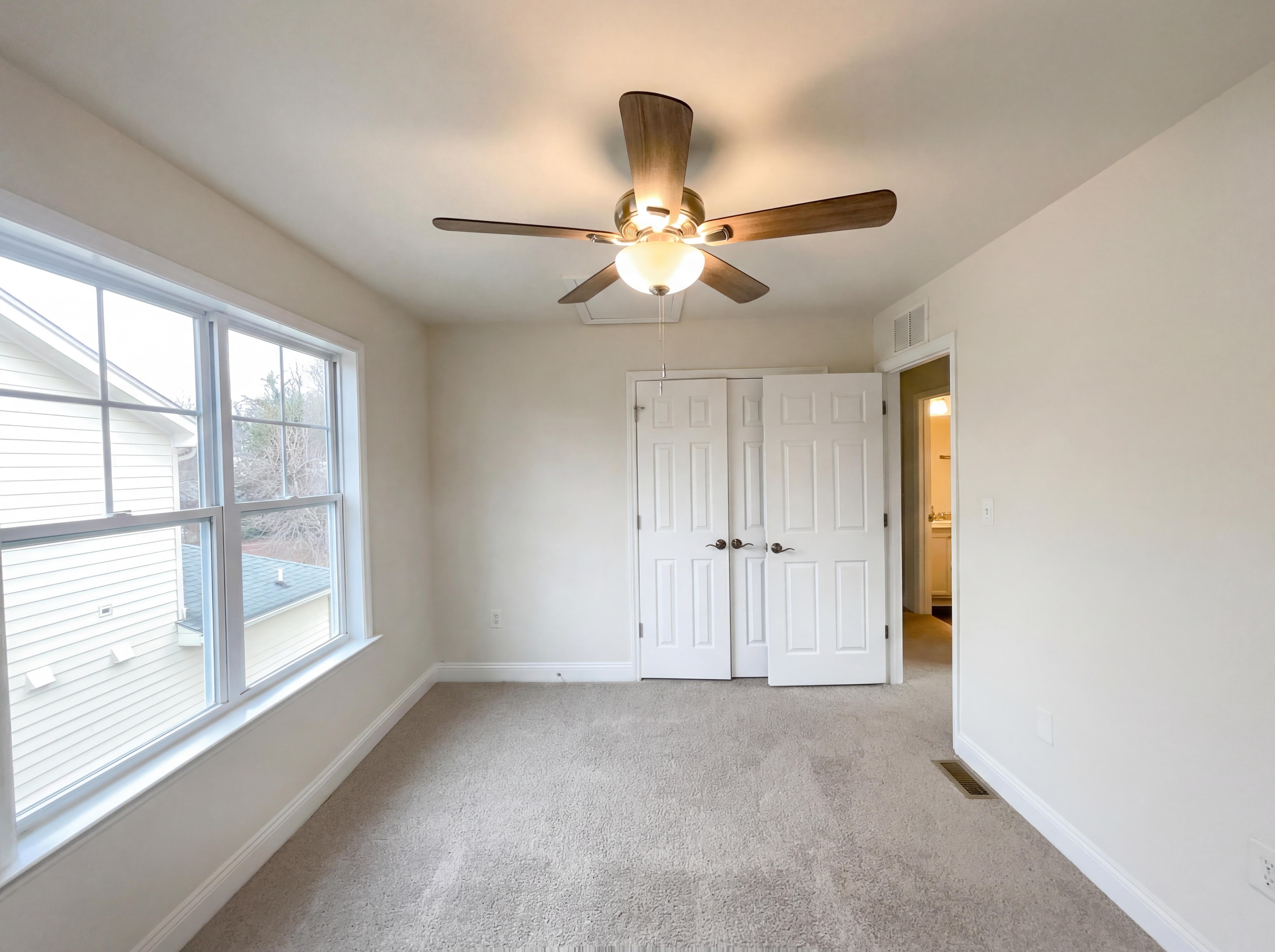 Photo 12 of 17 of 604 Eastway Ave, Durham, NC
