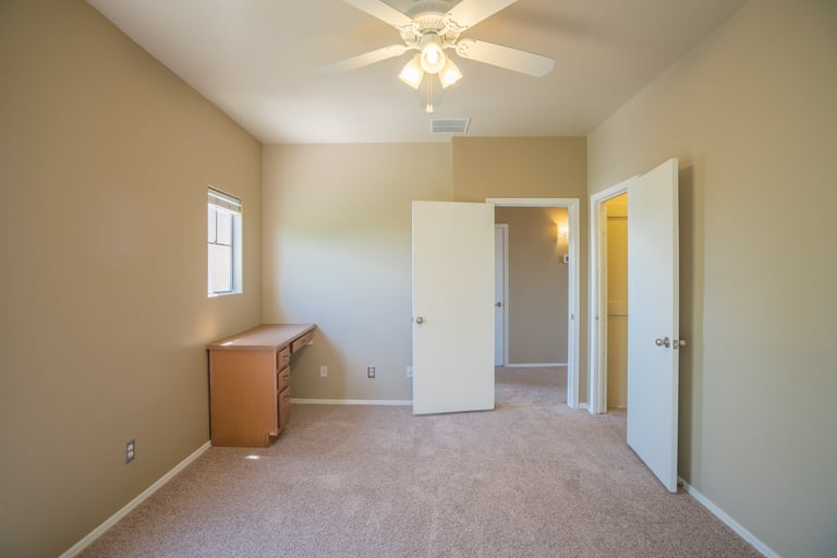 Photo 17 of 32 - 15422 N 170th Ln, Surprise, AZ 85388