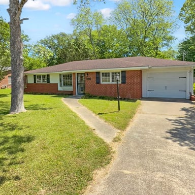 Property photo 1 of 2627 Fisk Rd
