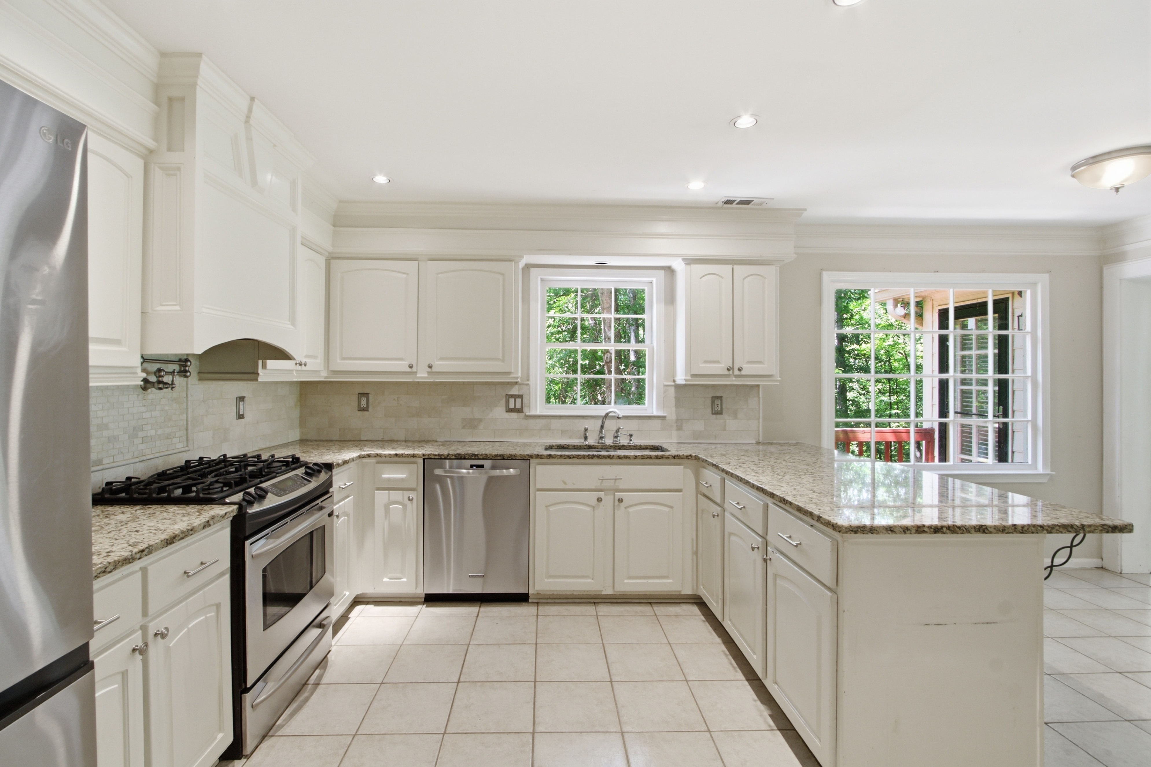 Photo 21 of 46 of 4003 Oakview Ct, Alpharetta, GA