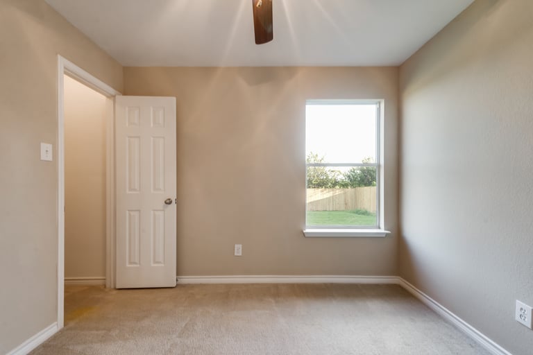 Photo 23 of 29 - 613 Rosario Ln, Haslet, TX 76052