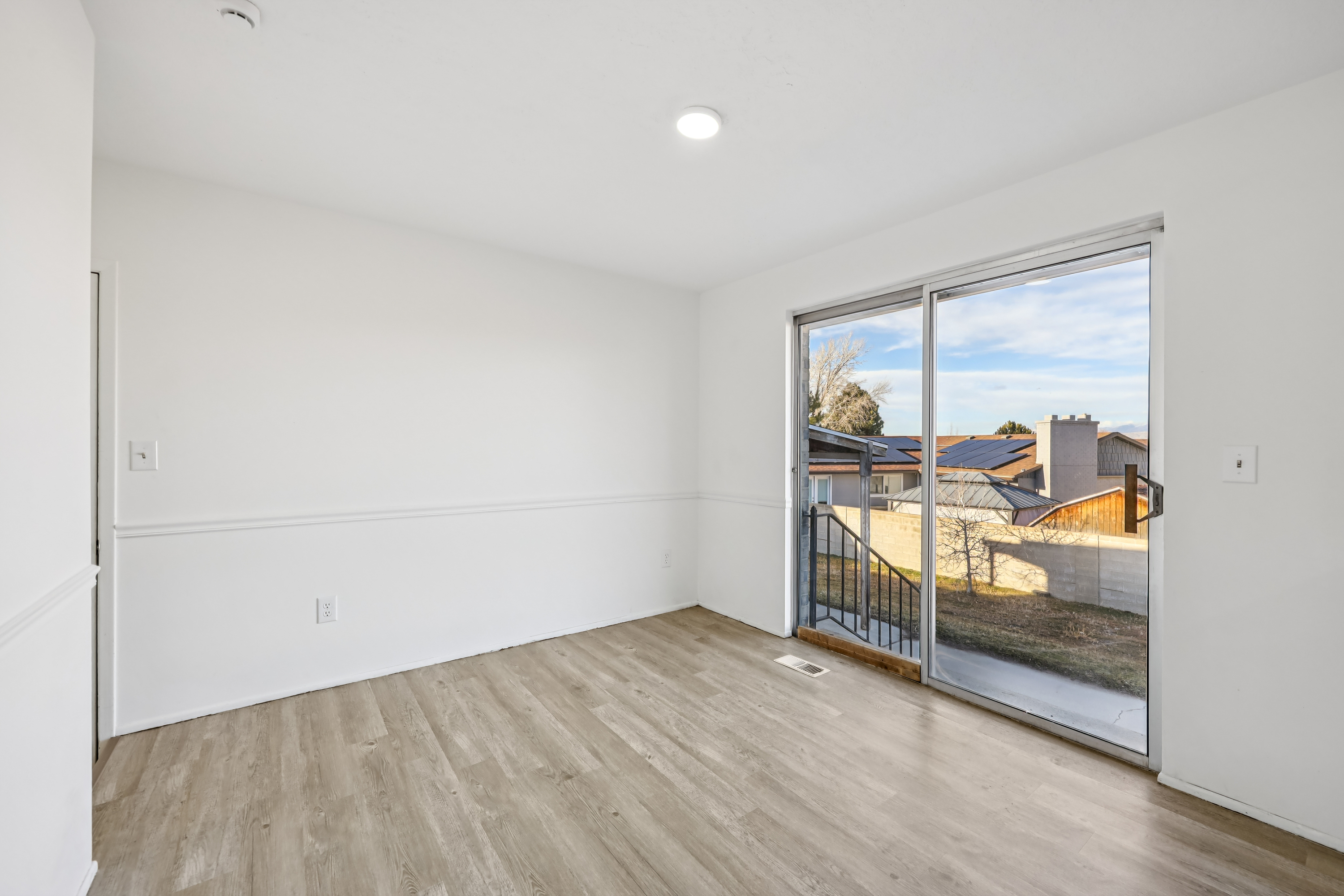 Photo 15 of 40 of 3020 W Rosa Vista Dr, Taylorsville, UT