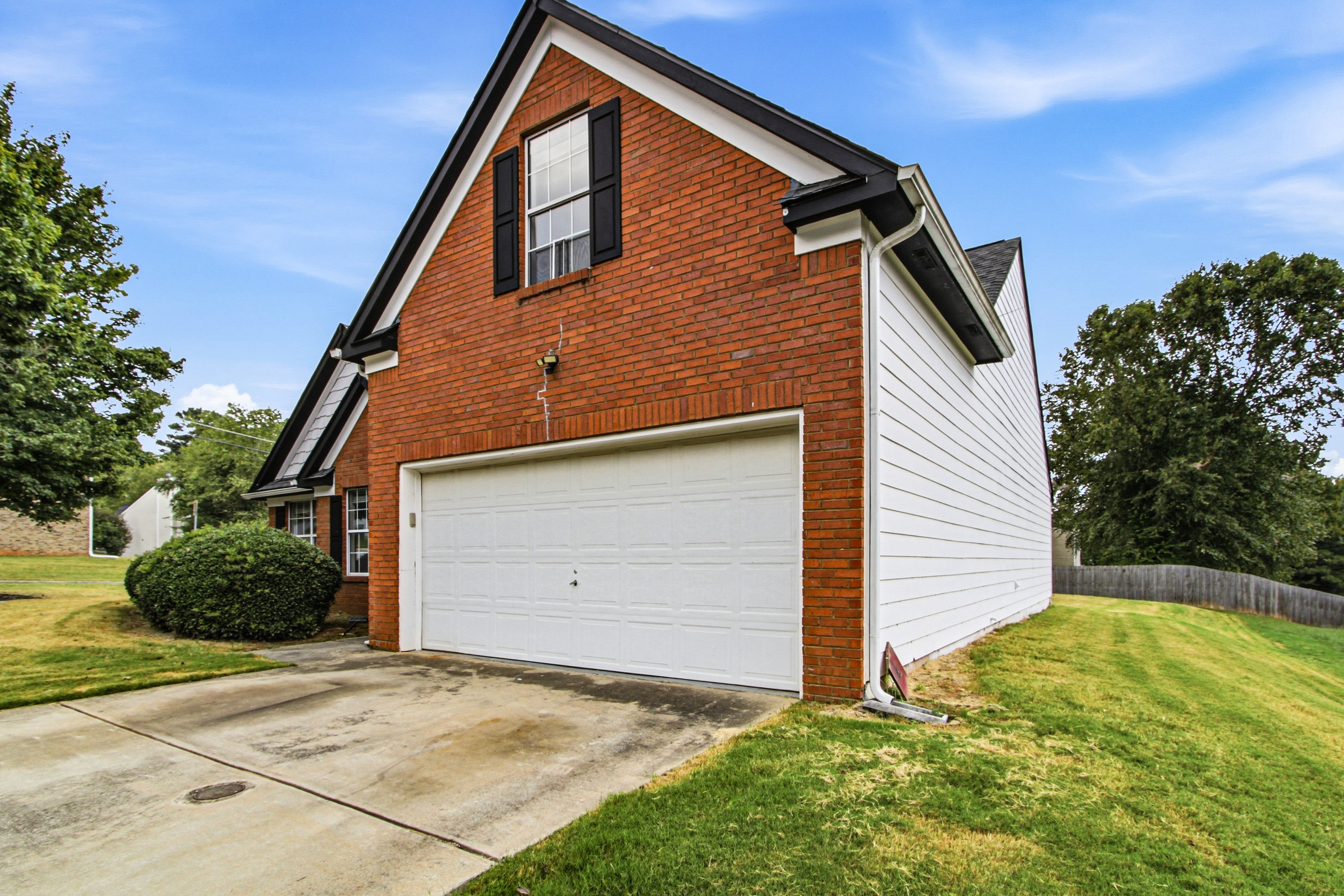 Photo 6 of 31 of 3708 Walnut Creek Way, Lithonia, GA